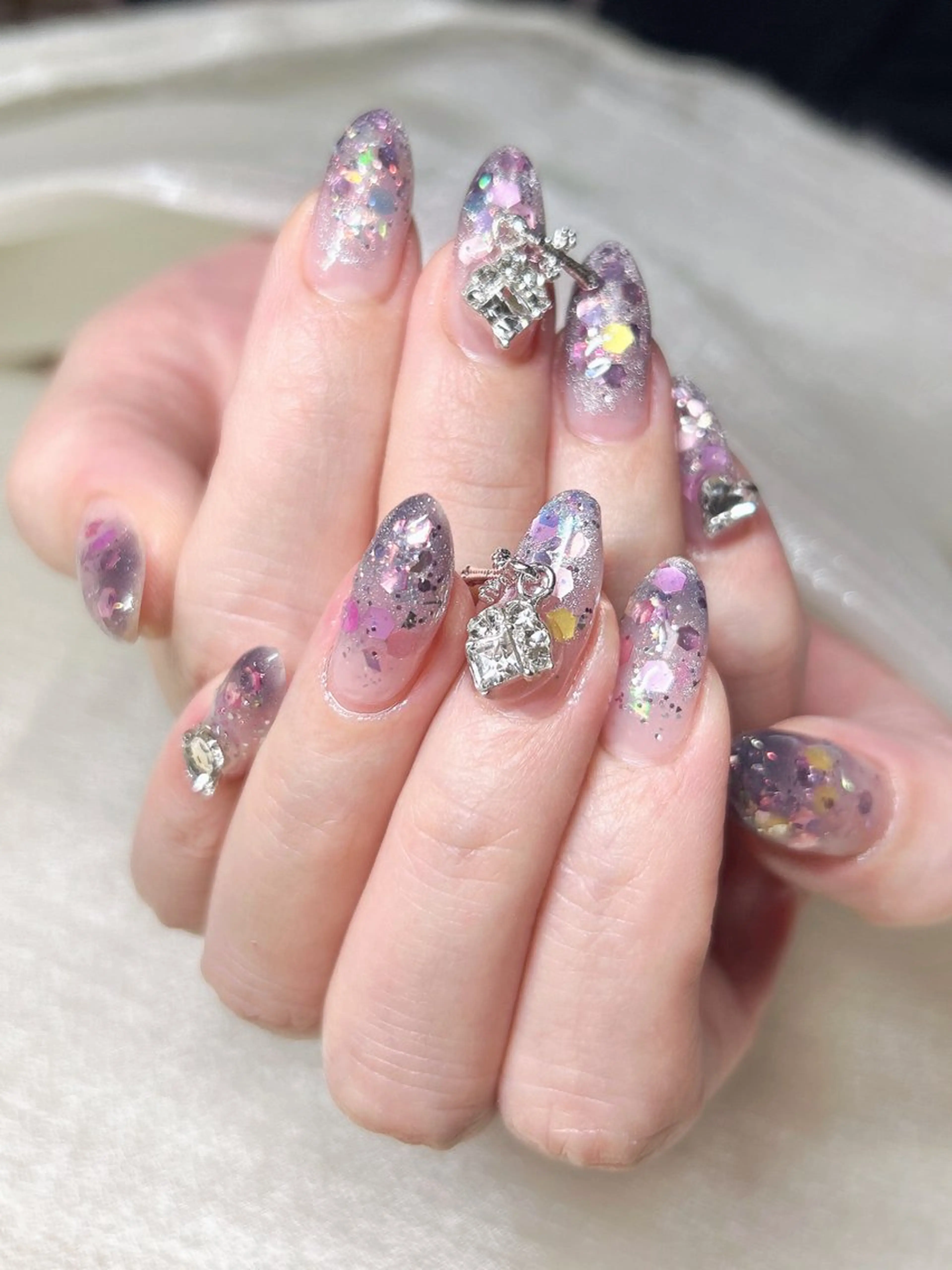 ネイル グラデーション ホログラムネイル マグネットネイル 持ち込み 春ネイル LUKA NAILのネイルデザイン