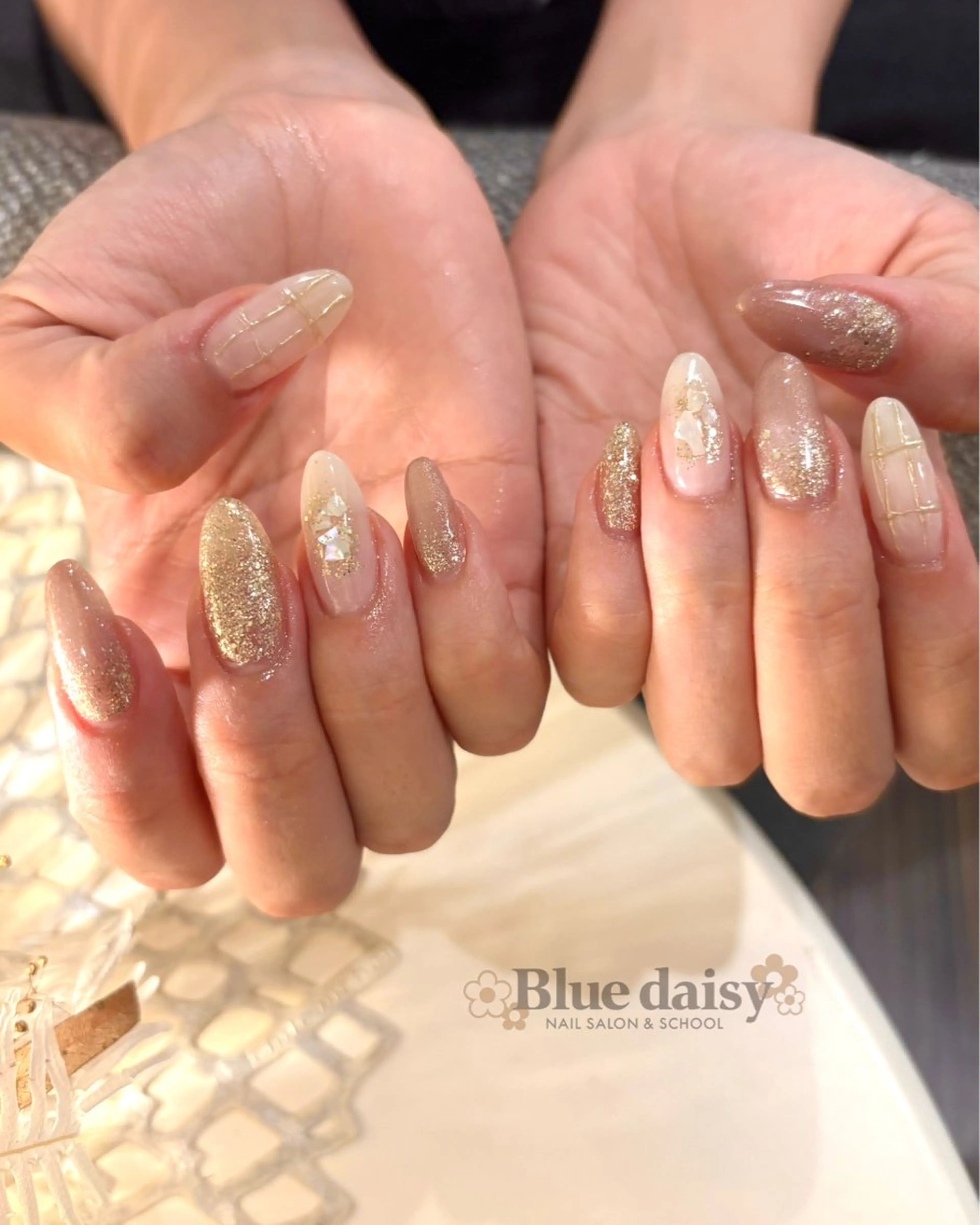 ネイル ジェルネイル マグネットネイル 持ち込み パラジェル ハンドネイル Blue daisy 栄本店のネイルデザイン