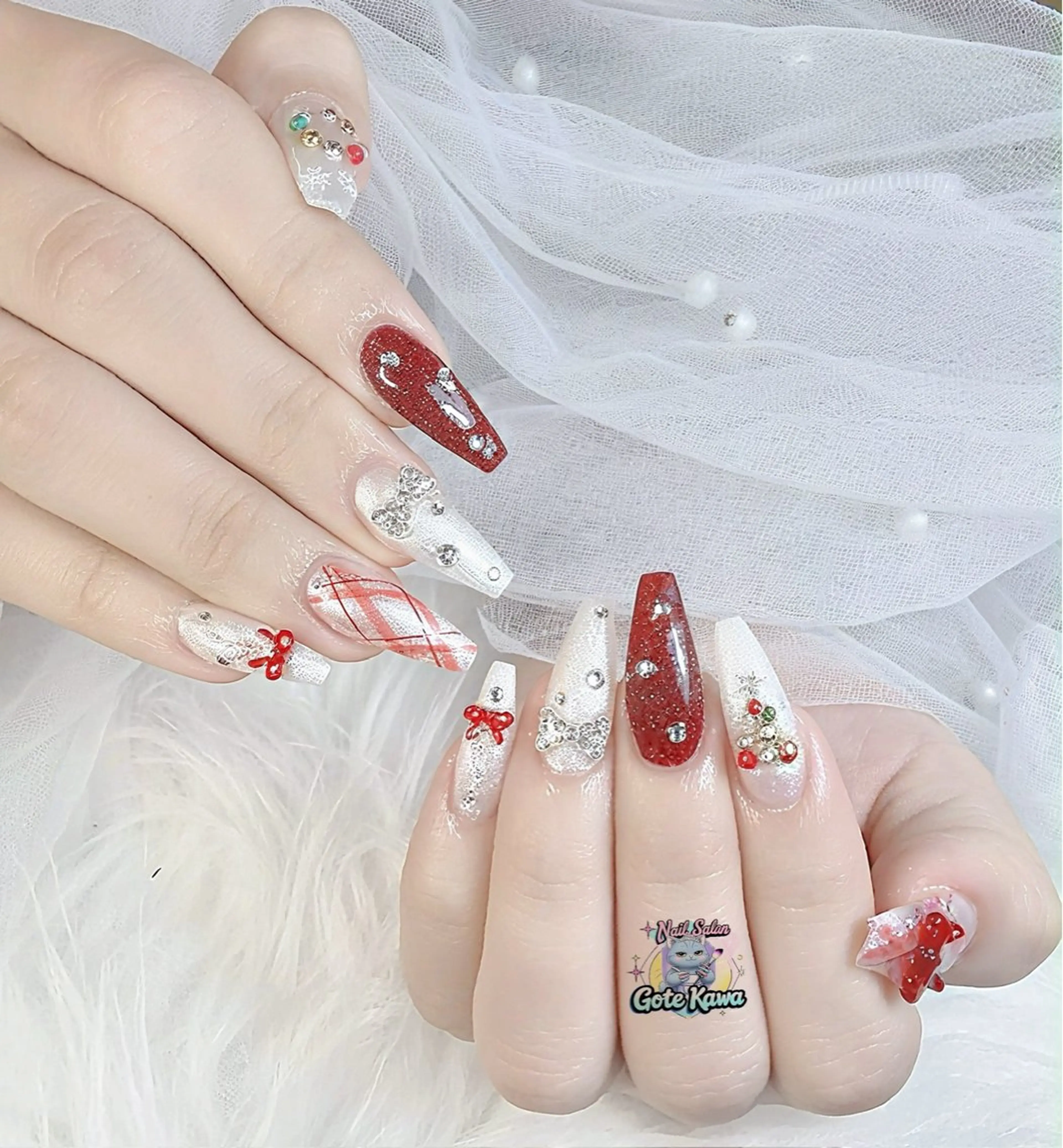 ネイル アートネイル オーロラネイル ボルドー チークネイル フレンチネイル ハンドネイル ハンドケア Gote Kawa nail salonのネイルデザイン