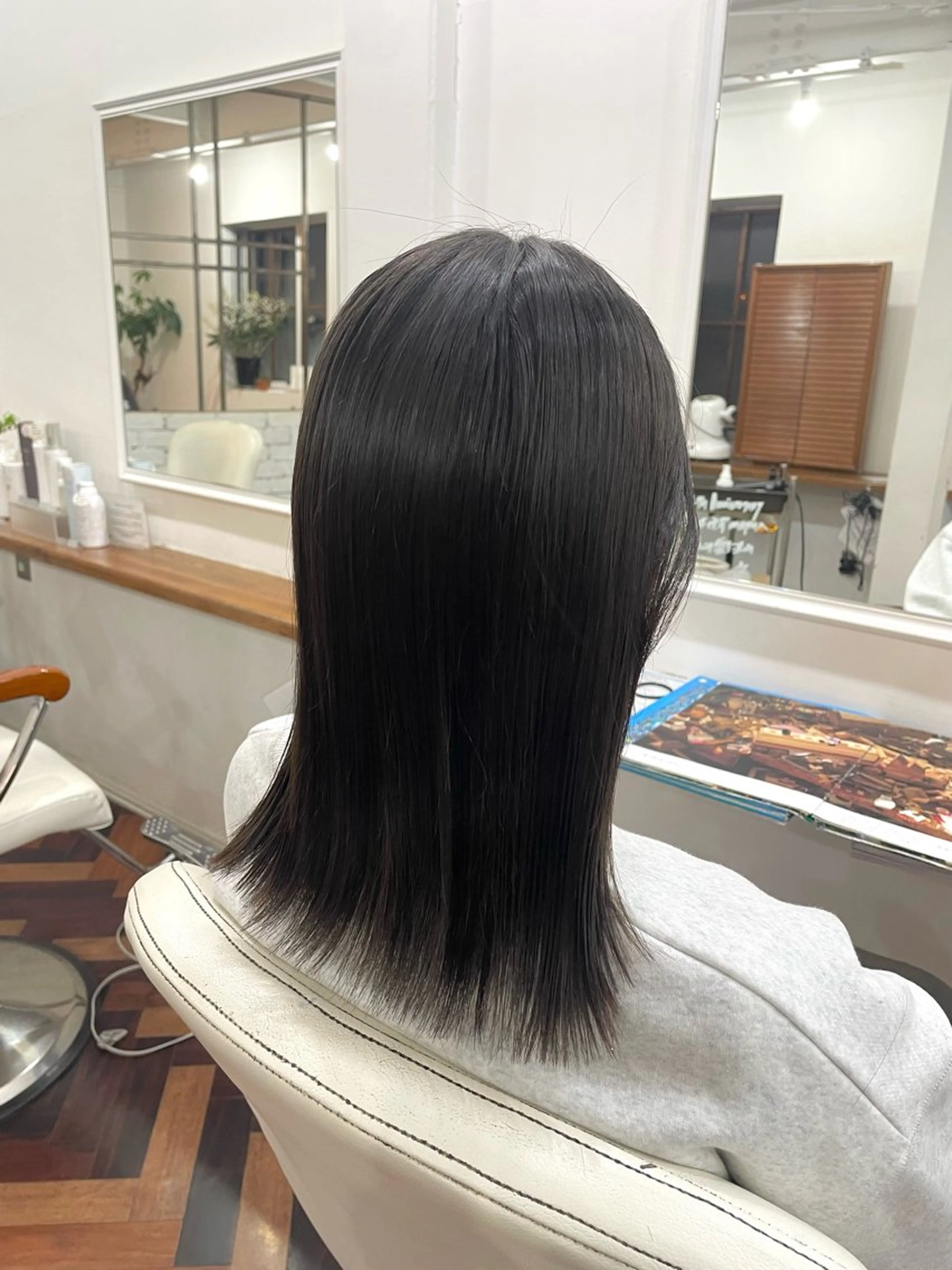 ミディアム ミディアムパーマ 学生 髪質改善 韓国風ヘア 縮毛矯正 mopa_kaede ナチュラル/レイヤーのヘアスタイル