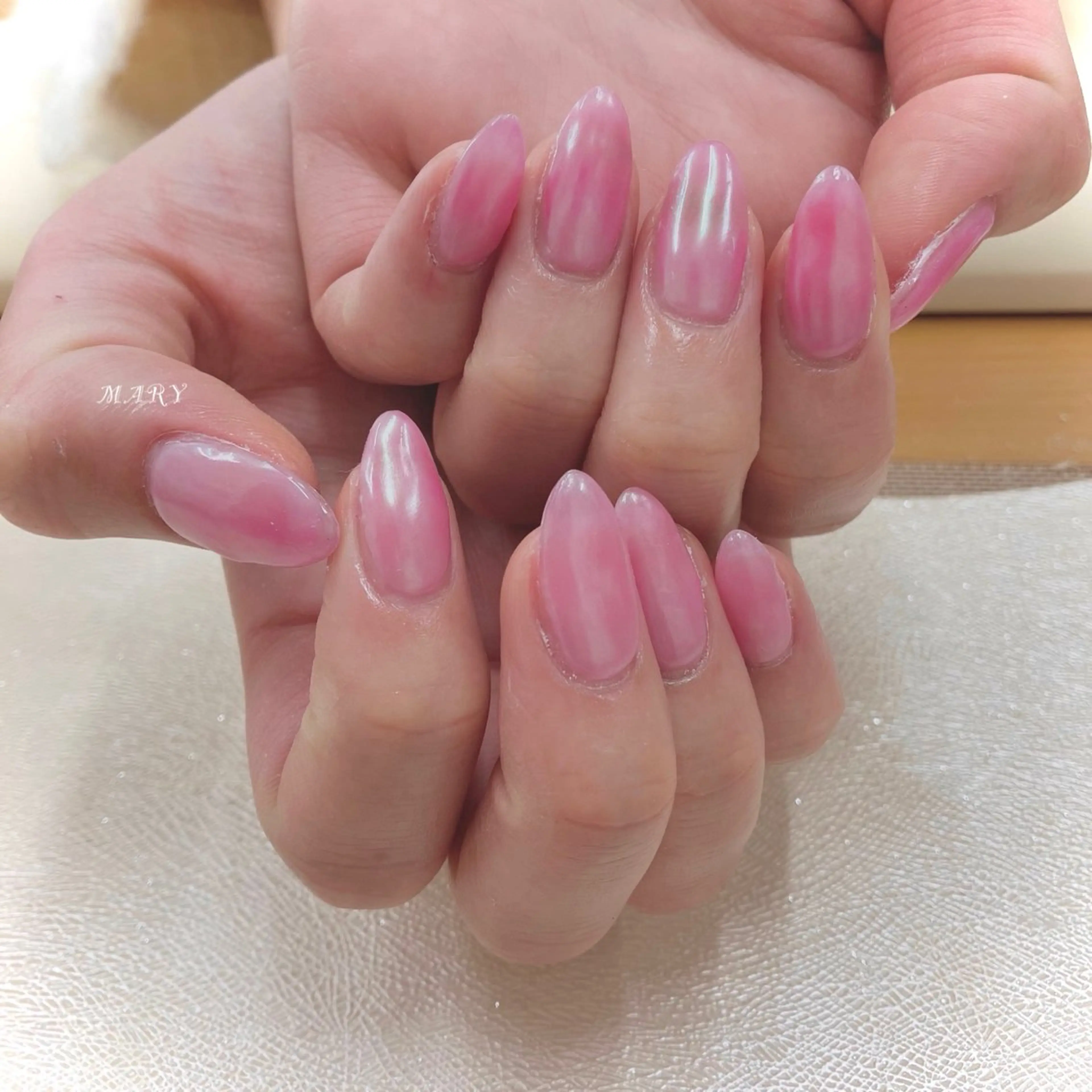 ネイル オーロラネイル ミラーネイル ニュアンスネイル ワンカラーネイル ピンク ハンドネイル Mary nail .narumiのネイルデザイン