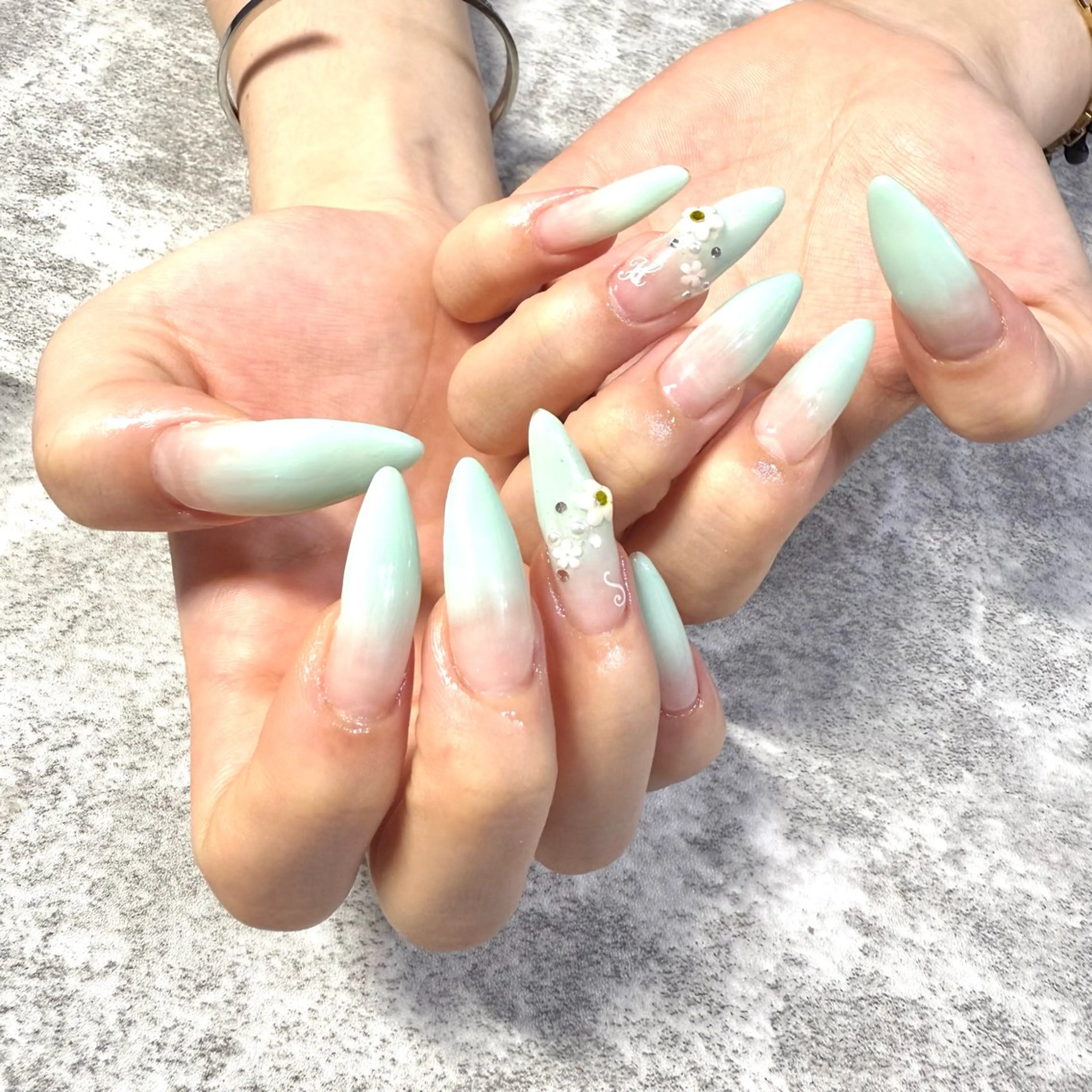 ネイル ブルー グラデーション その他(ネイル) ★Rinail... .のネイルデザイン