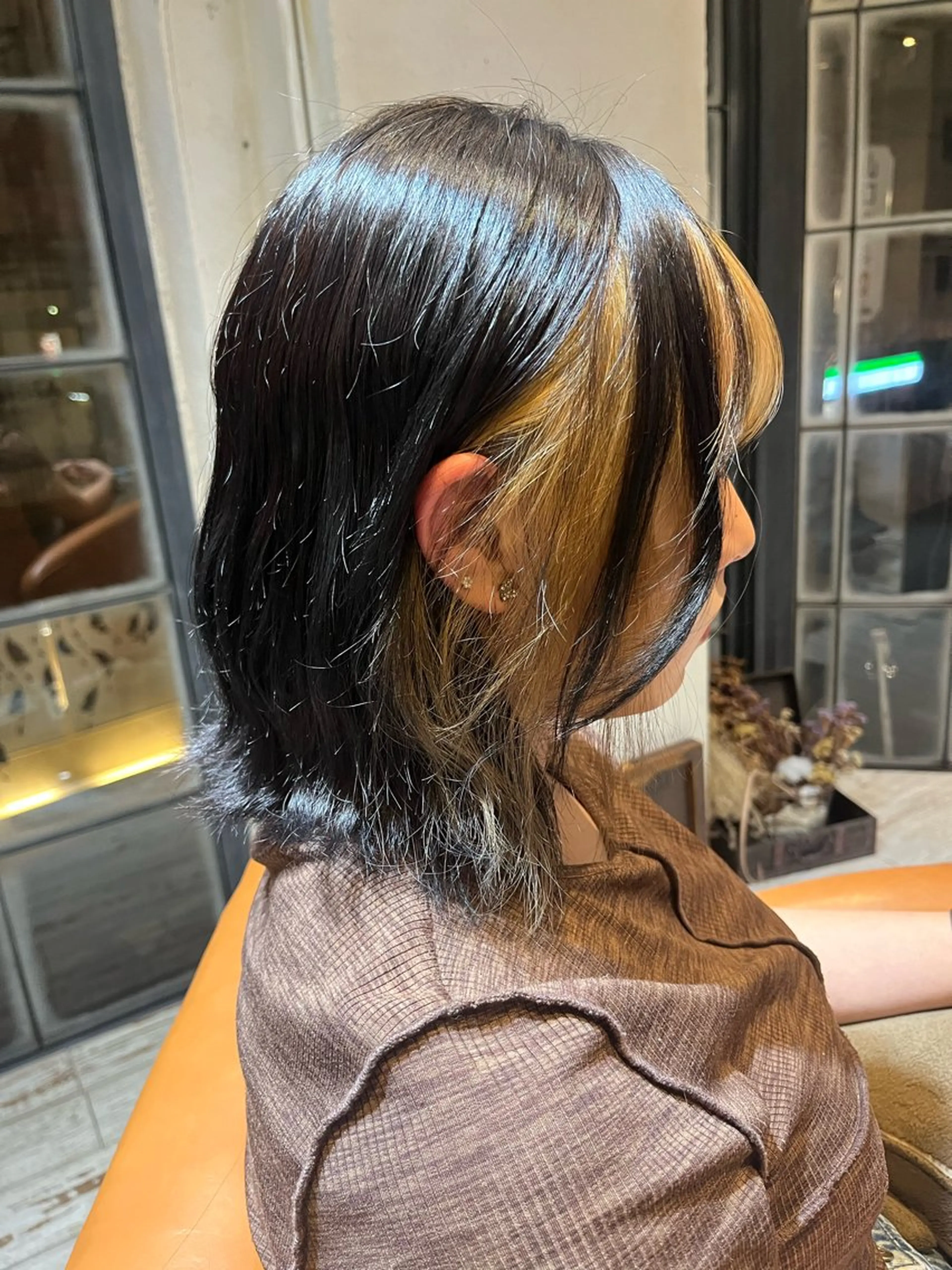 カラー ミストバング ブルーカラー  フェイスフレーミング 美濃 咲穂のヘアスタイル