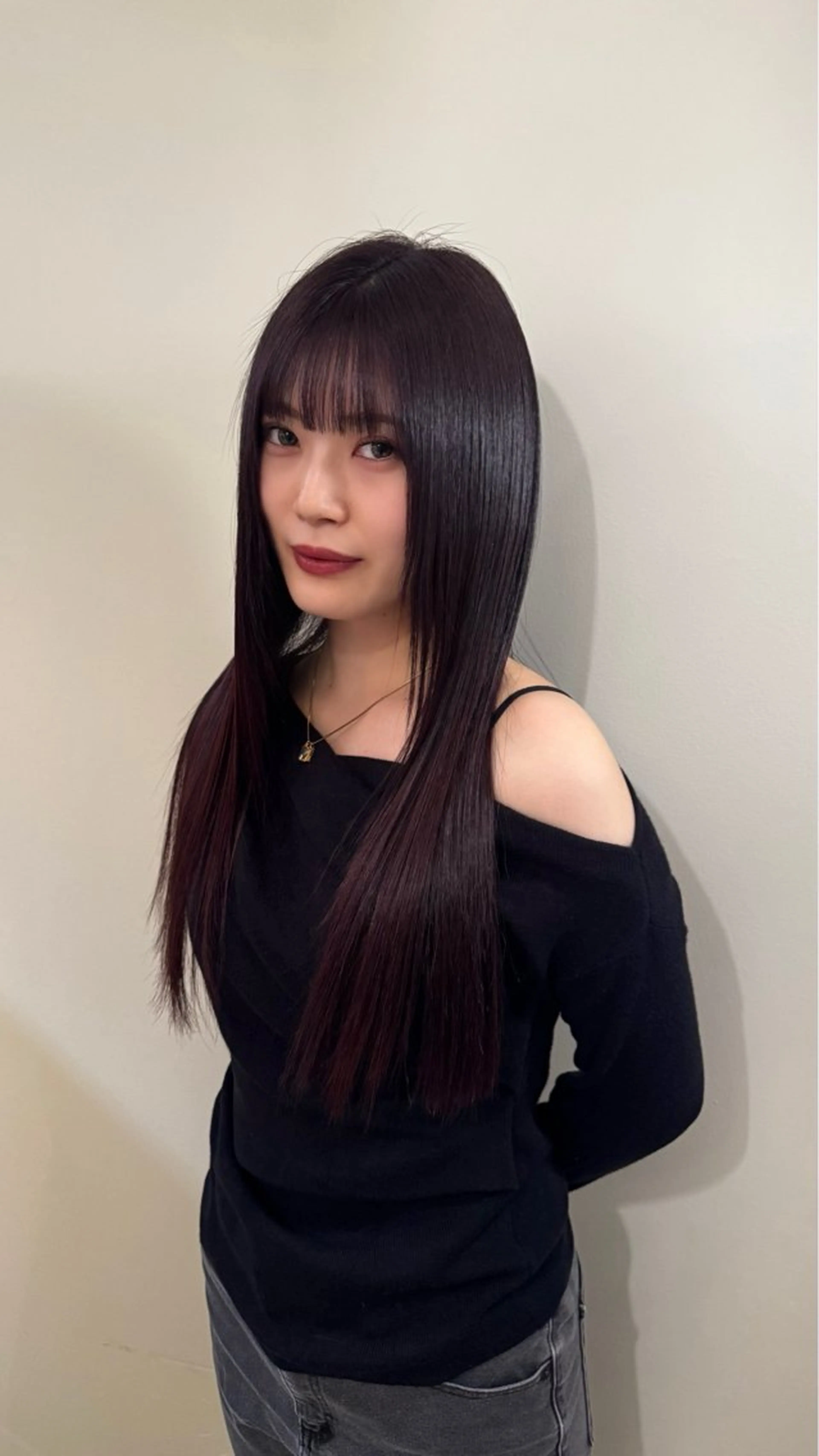 カラー ヘアカラー トリートメント ピエドプール NINAのヘアスタイル