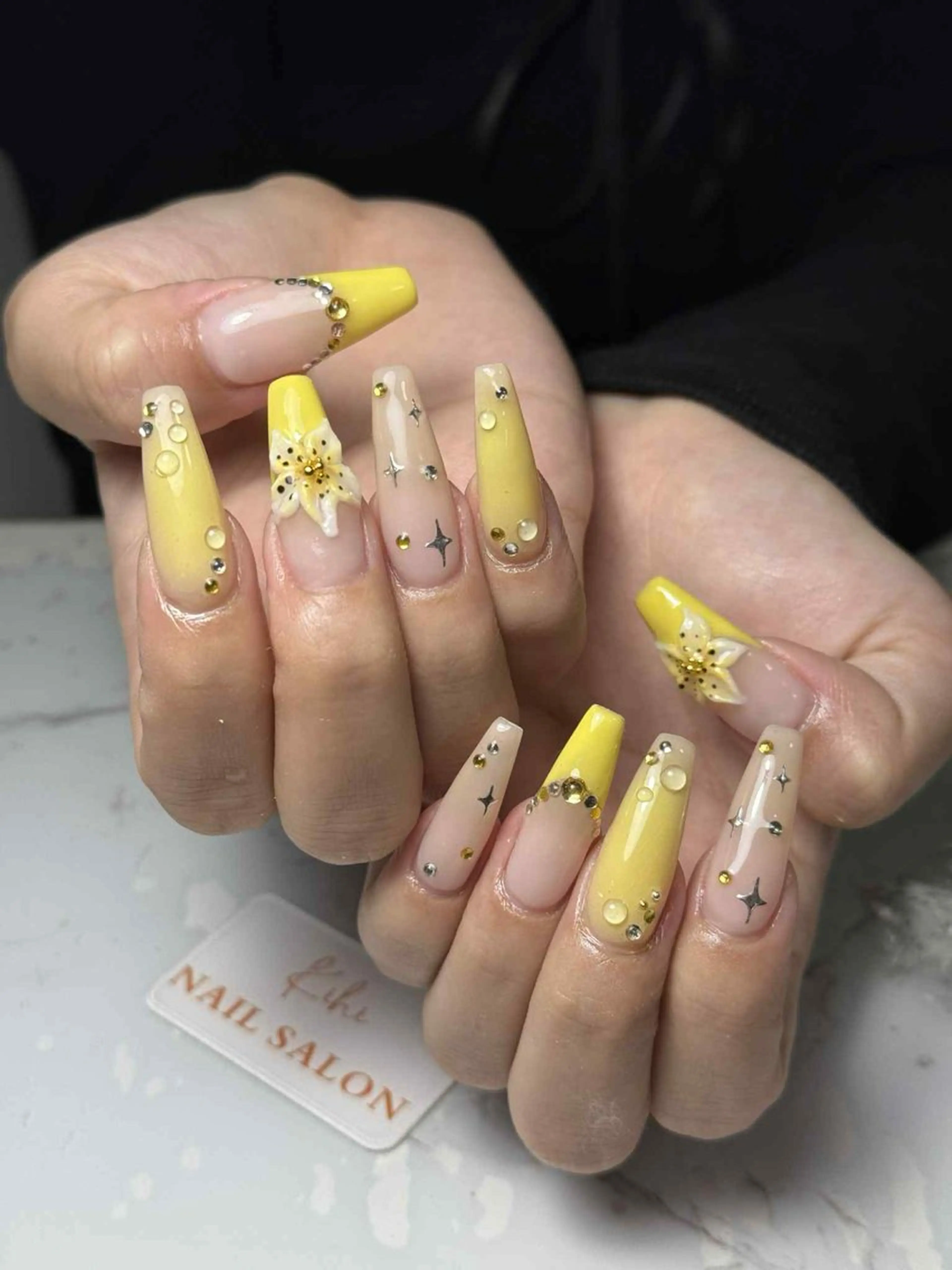 ネイル アートネイル フレンチネイル ジェルネイル グラデーション 韓国ネイル ハンドネイル ハンドケア さくら💮💮 【オフ無料】のネイルデザイン