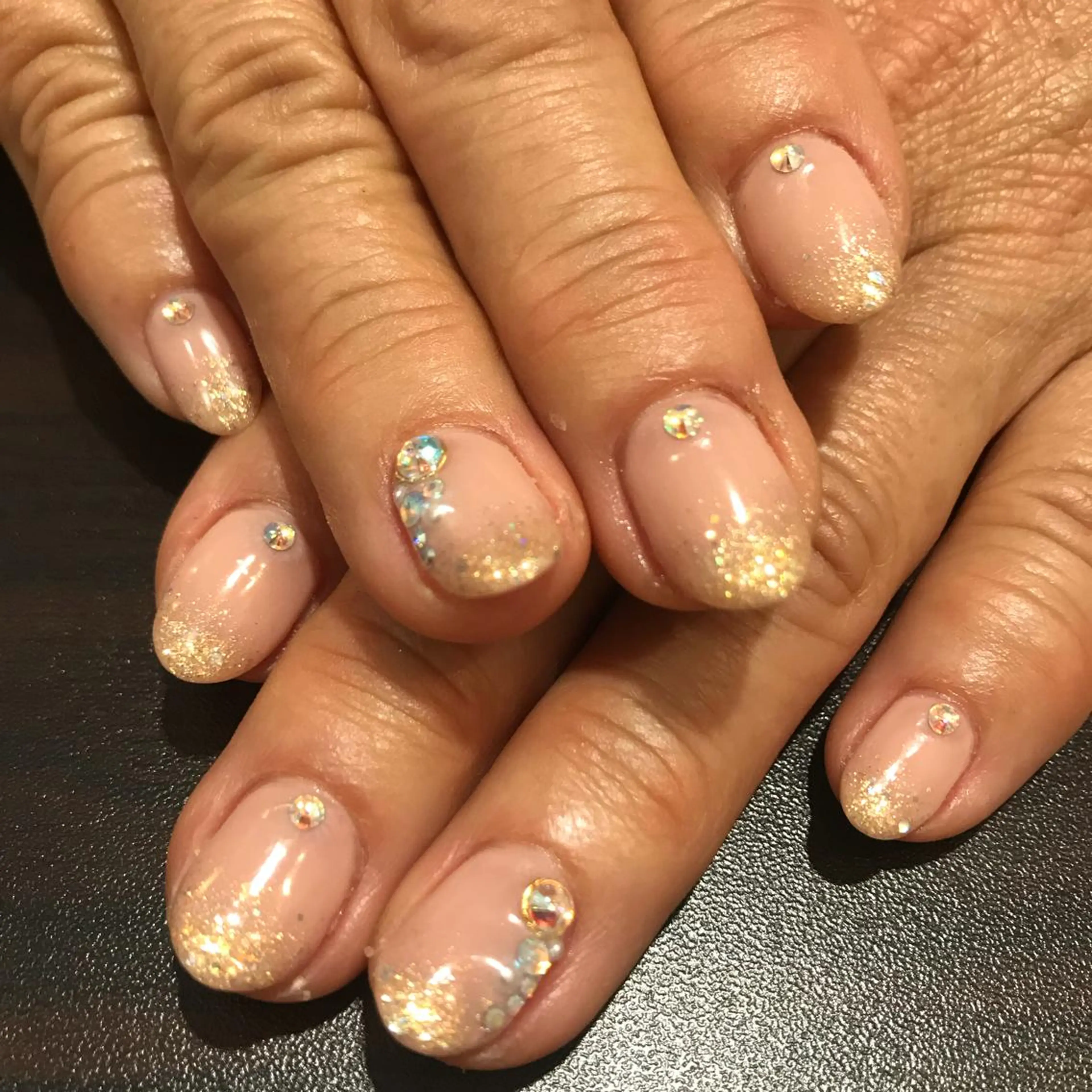 ネイル グラデーション ラメ(グリッター) ラメグラデーション ワンカラーネイル ハンドネイル 桑原 香菜代のネイルデザイン