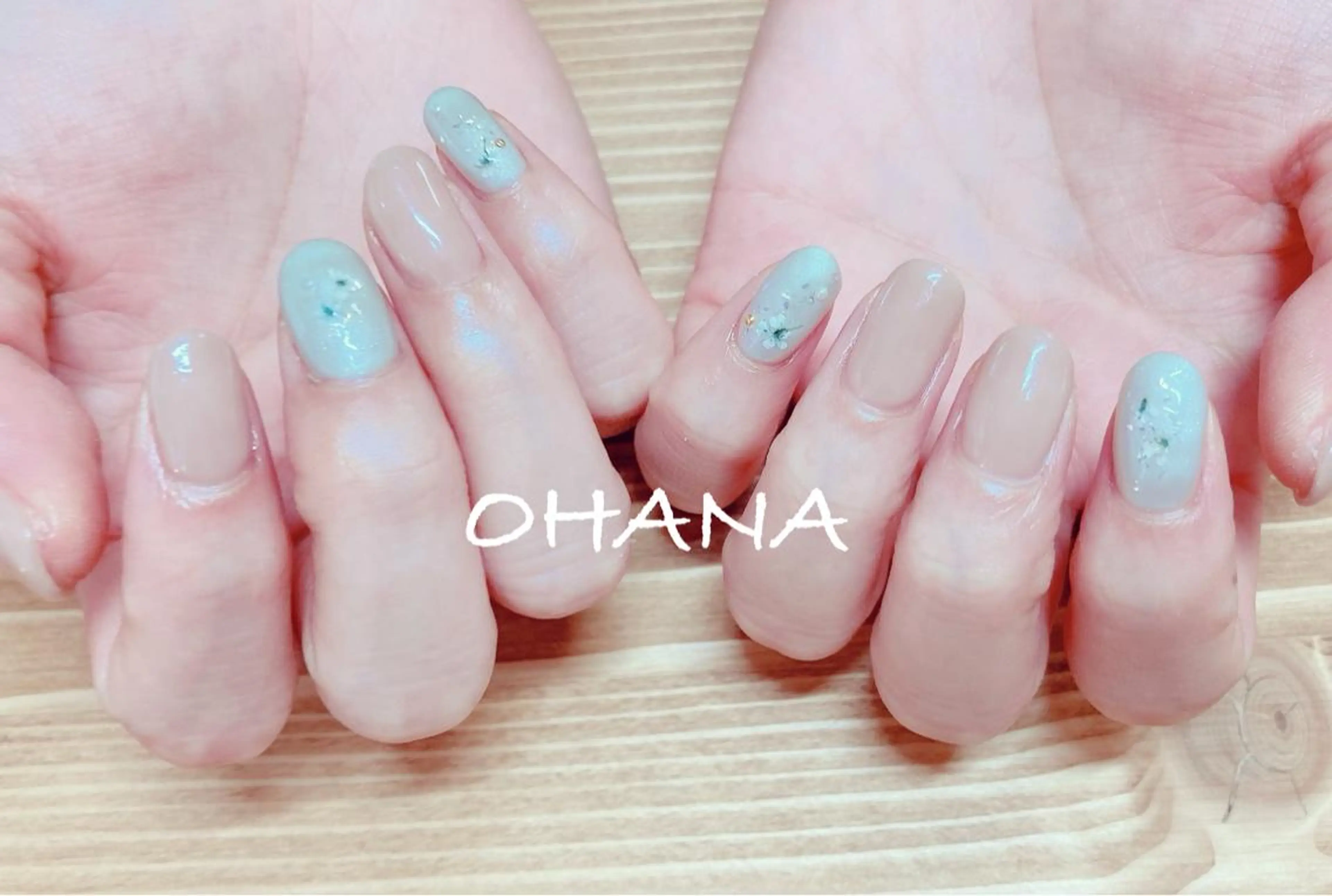 ネイル 成人式 長さ出し フットネイル ミラーネイル ニュアンスネイル nailroom OHANA🌴のネイルデザイン