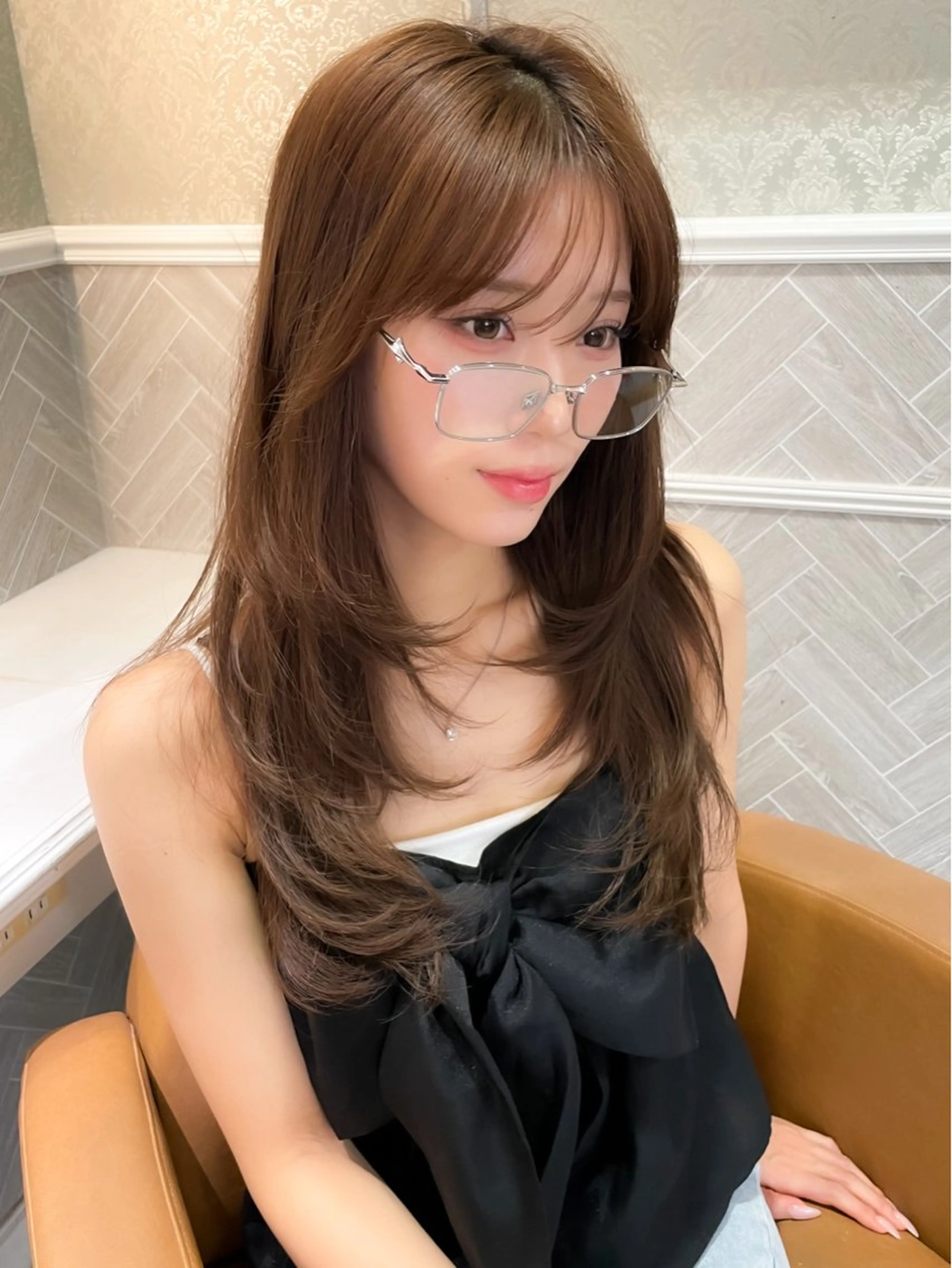 ロング 髪質改善 韓国風ヘア レイヤーカット ロング 縮毛矯正 カット ヘアカラー 縮毛矯正 トリートメント 美髪縮毛矯正🤍 髪質改善/Shinaのヘアスタイル