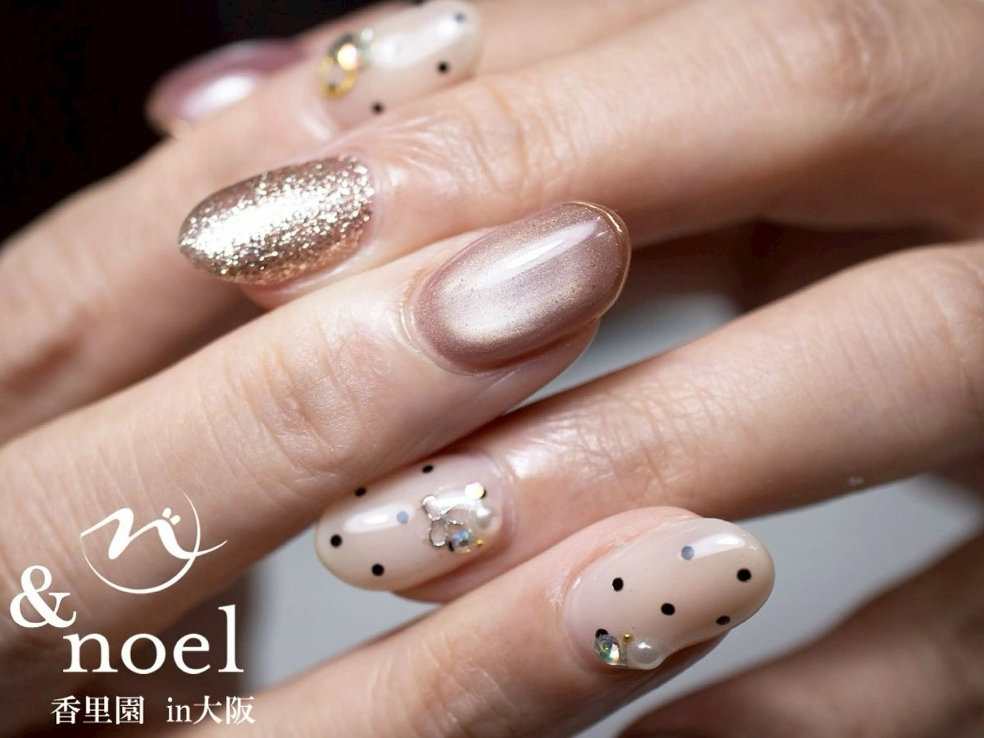 ネイル ドット マグネットネイル ハンドネイル Nailsalon ＆Noelのネイルデザイン