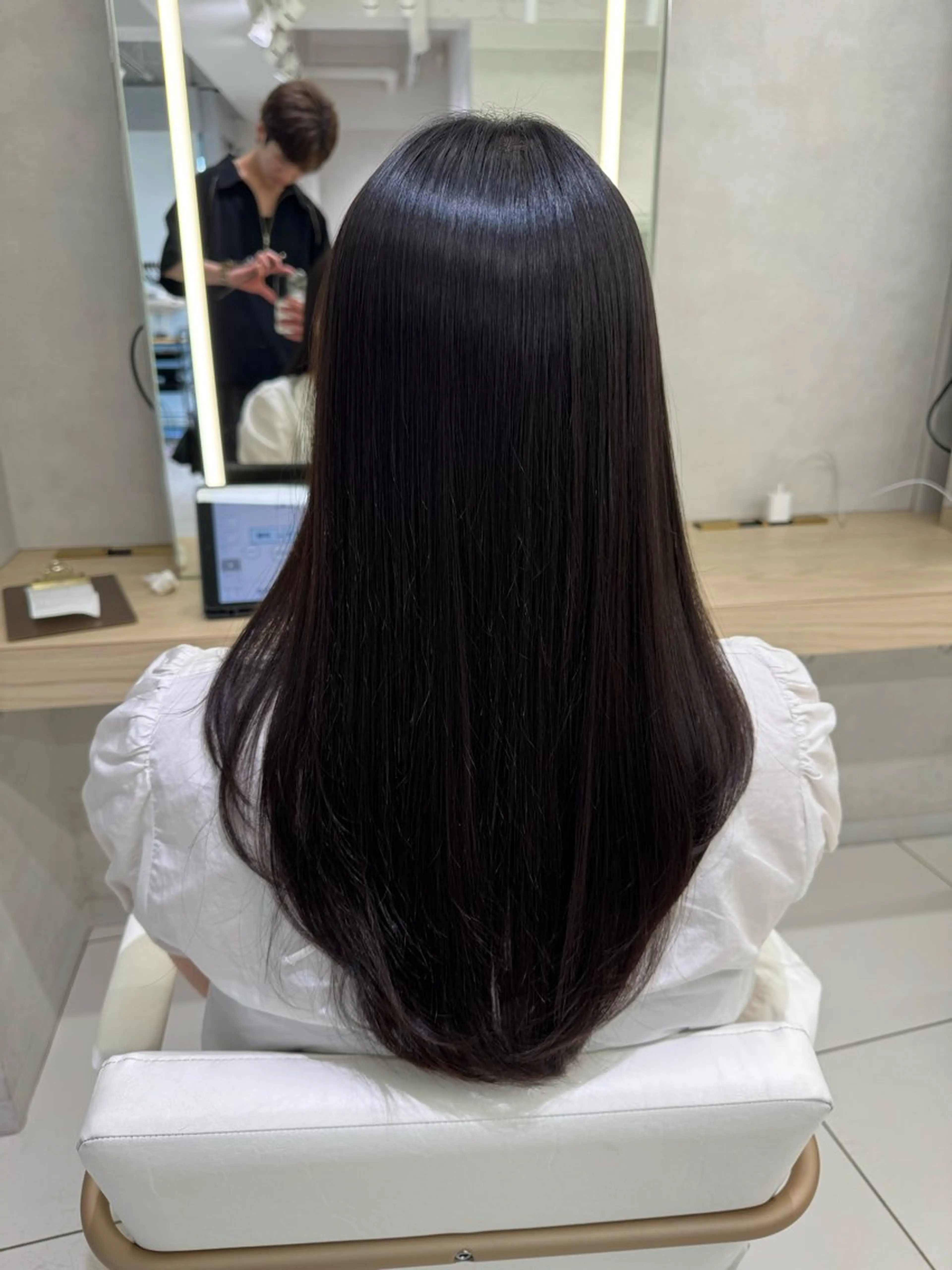 ロング パーマ 韓国レイヤー/ 顔まわり/西野和裕のヘアスタイル