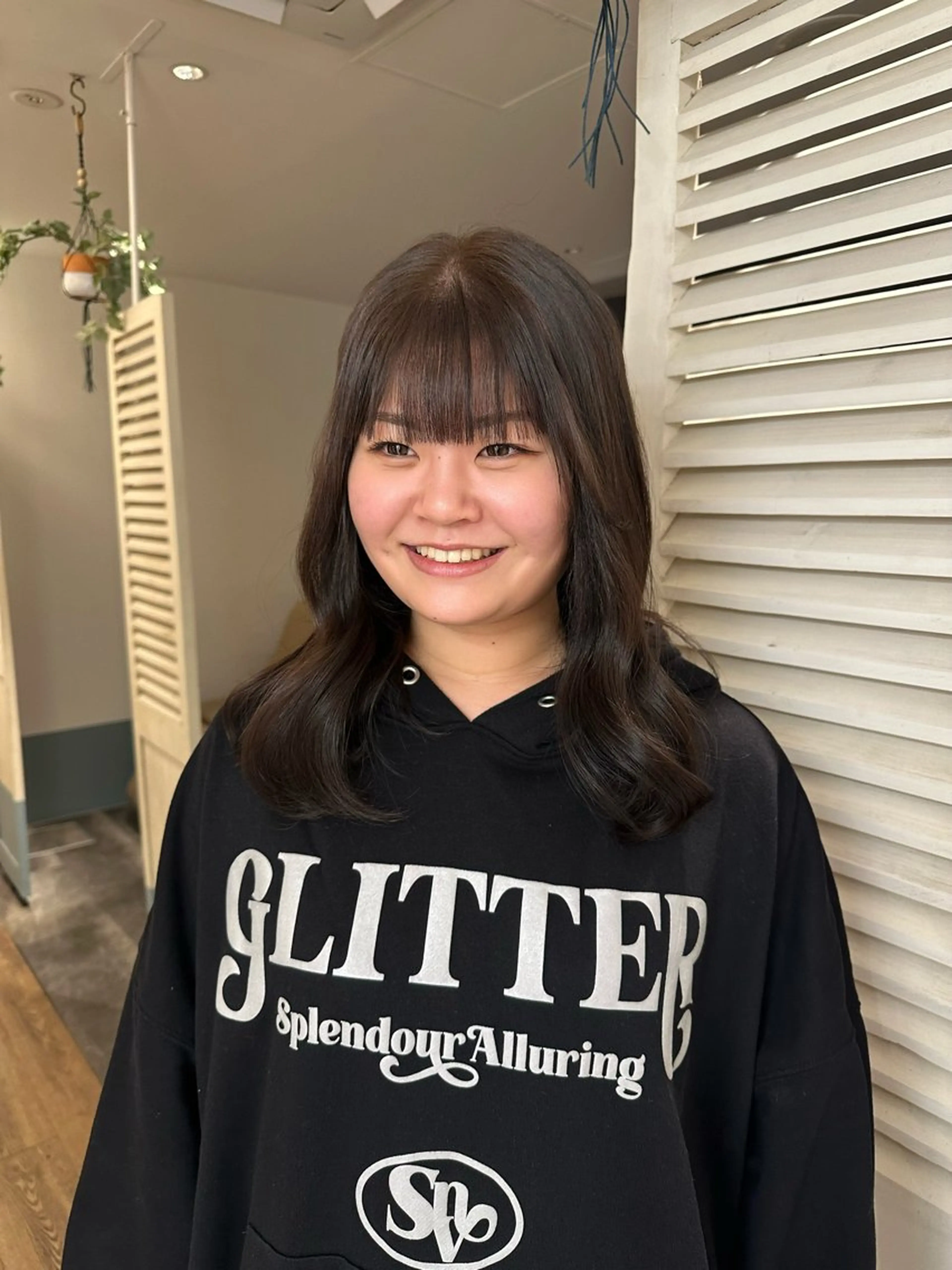 ロング カラー ヘアカラー トリートメント 安丸 結夏のヘアスタイル