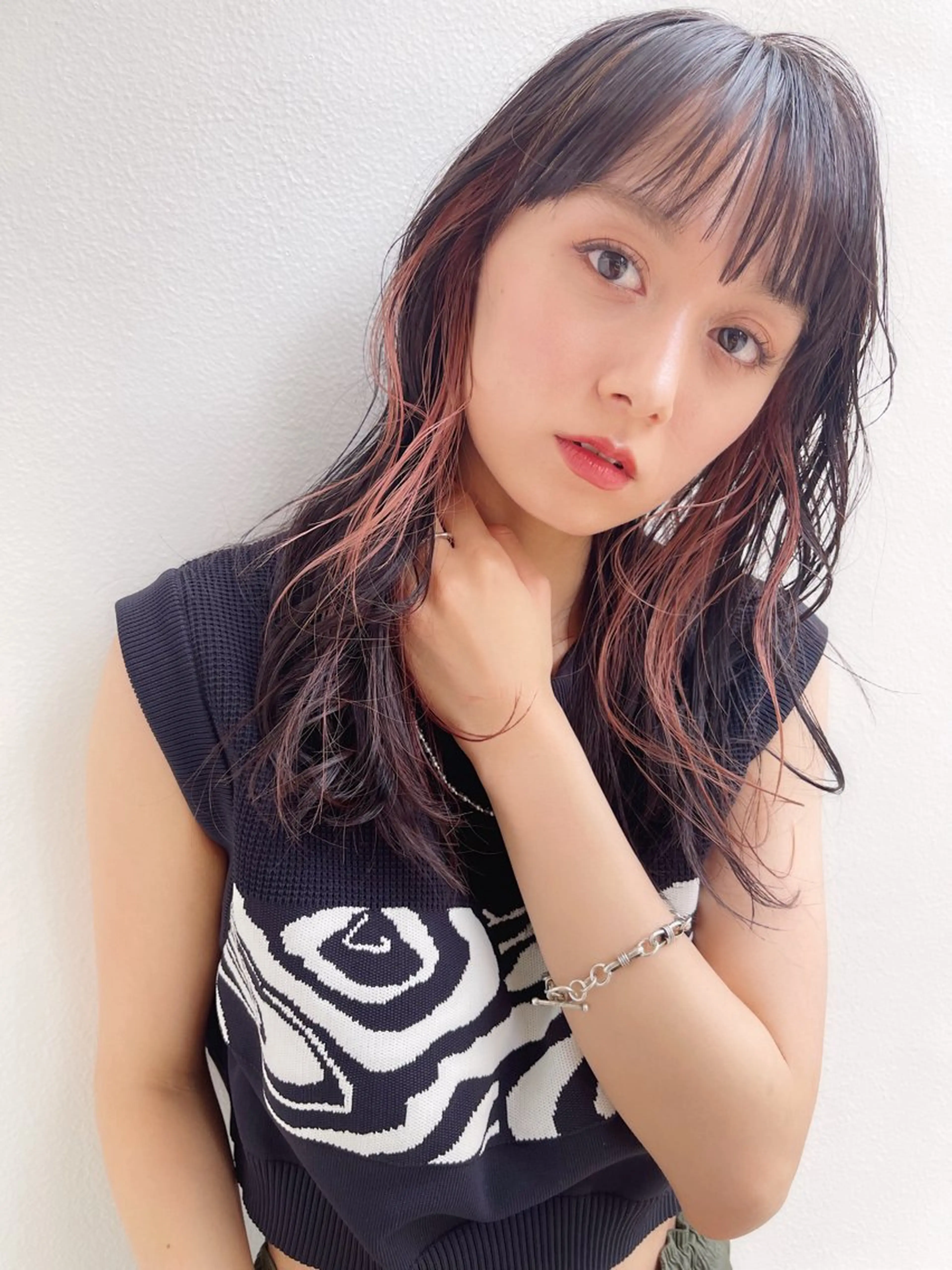 セミロング カラー イヤリングカラー ヘアカラー トリートメント AiM 大名　似合わせカットのヘアスタイル