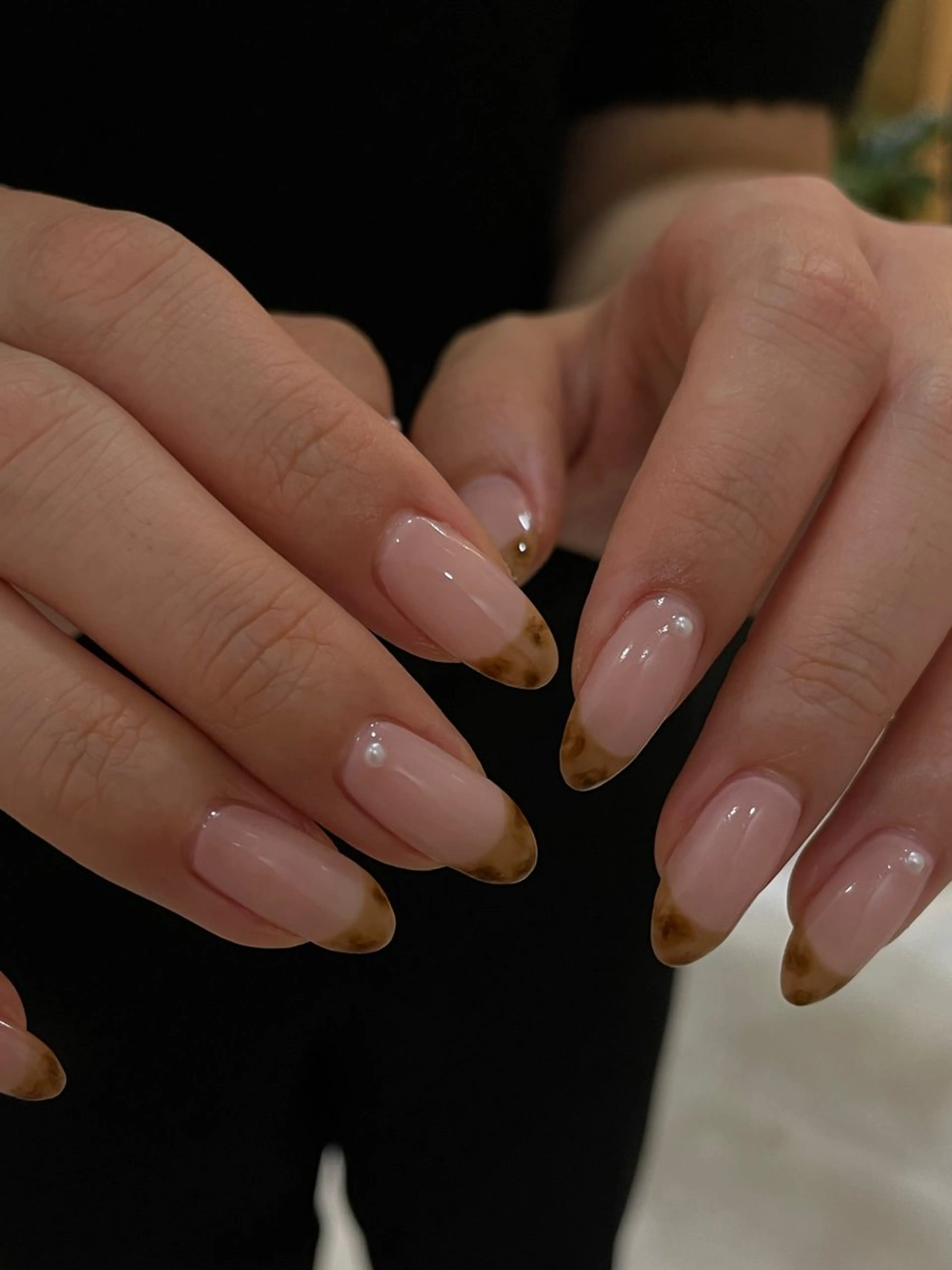 ネイル べっ甲ネイル フレンチネイル ハンドネイル you (ユウ)のネイルデザイン