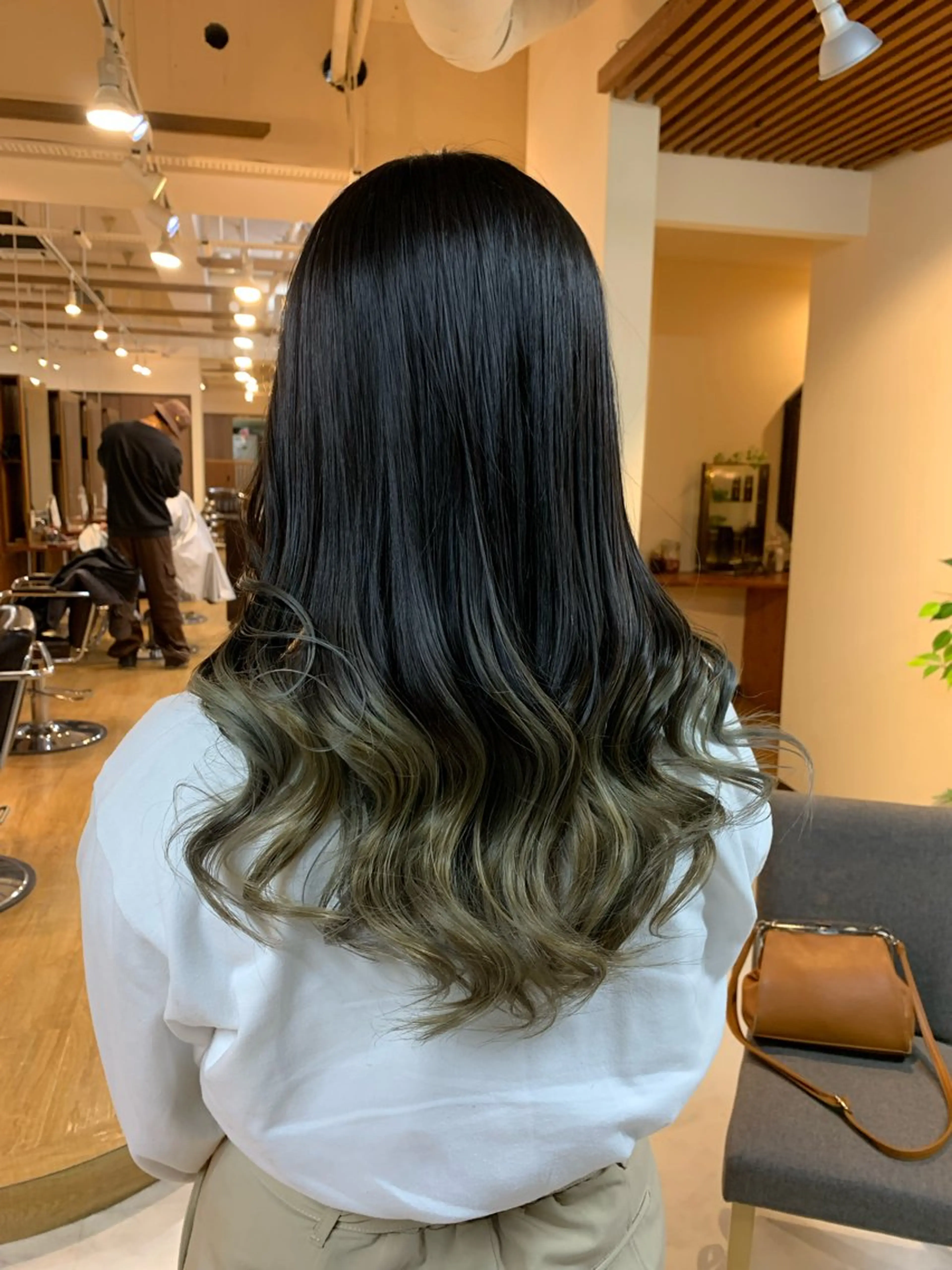 ロング カラー ブリーチ グラデーションカラー カット ヘアカラー トリートメント 竹井俊介/白髪ぼかし /ハイトーンのヘアスタイル