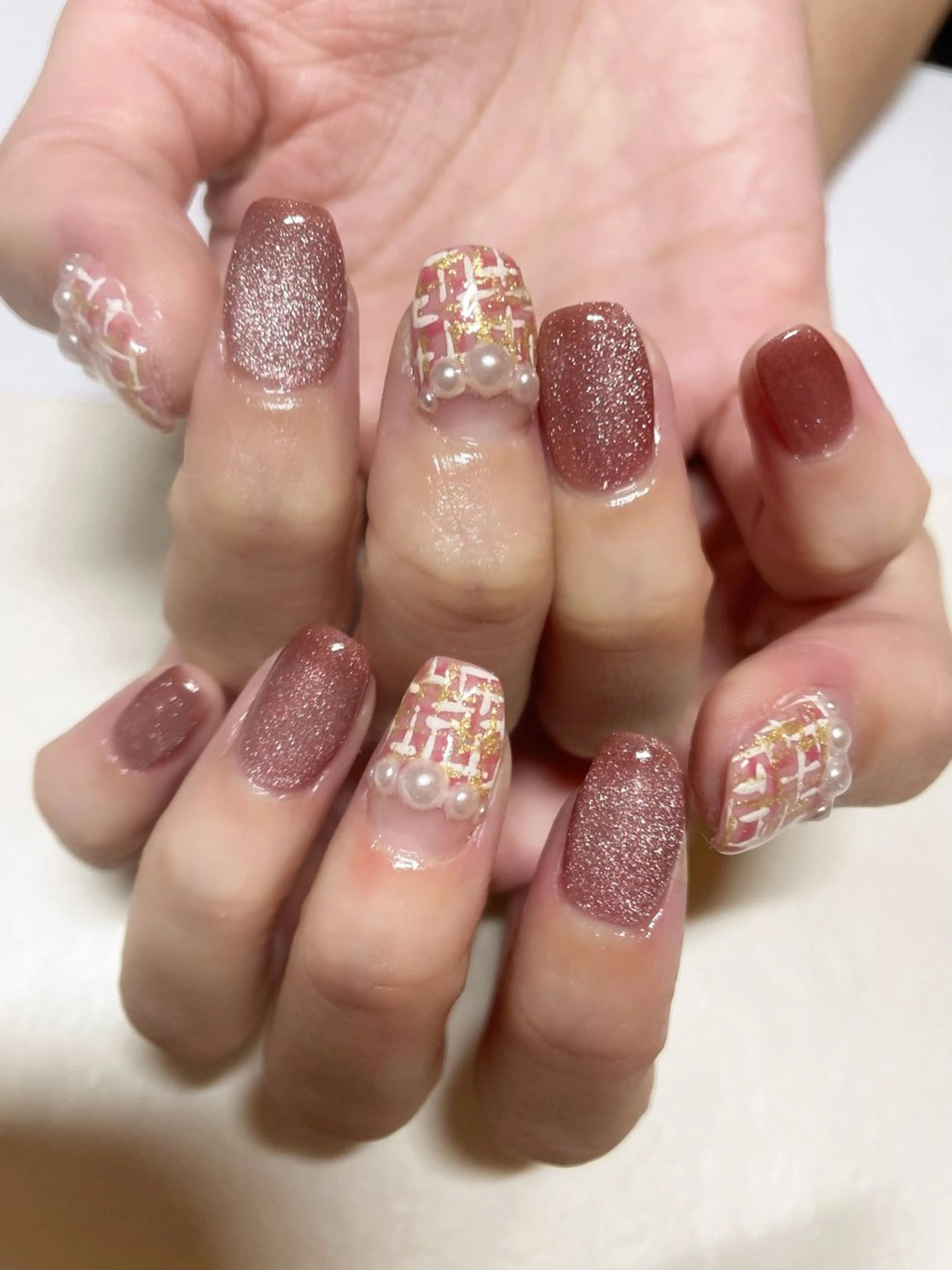 ネイル マグネットネイル ツイードネイル 佐藤 芽衣のネイルデザイン