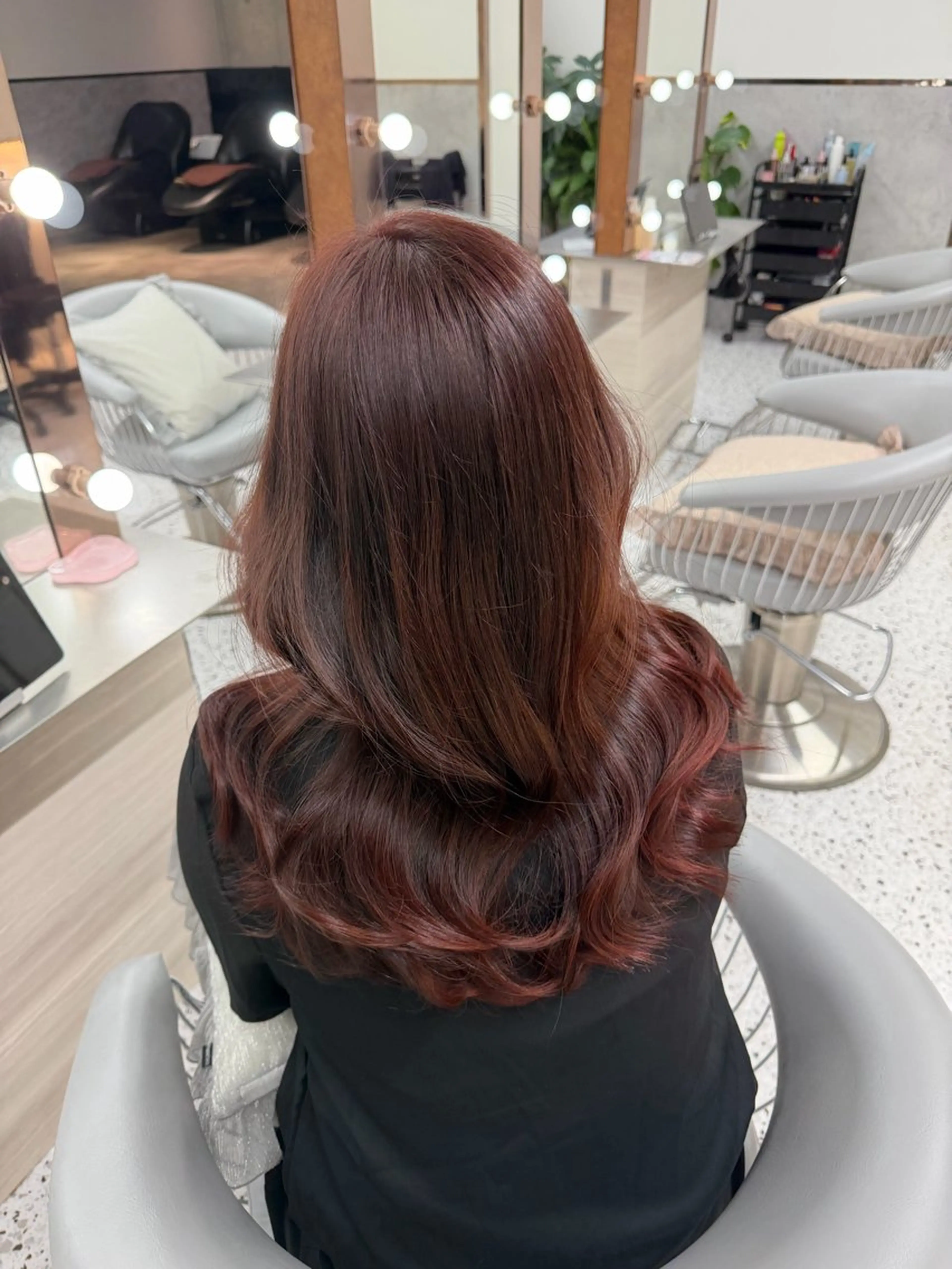 セミロング カラー ヘアカラー 🤍韓国ワンホンヘア ayaha🤍のヘアスタイル