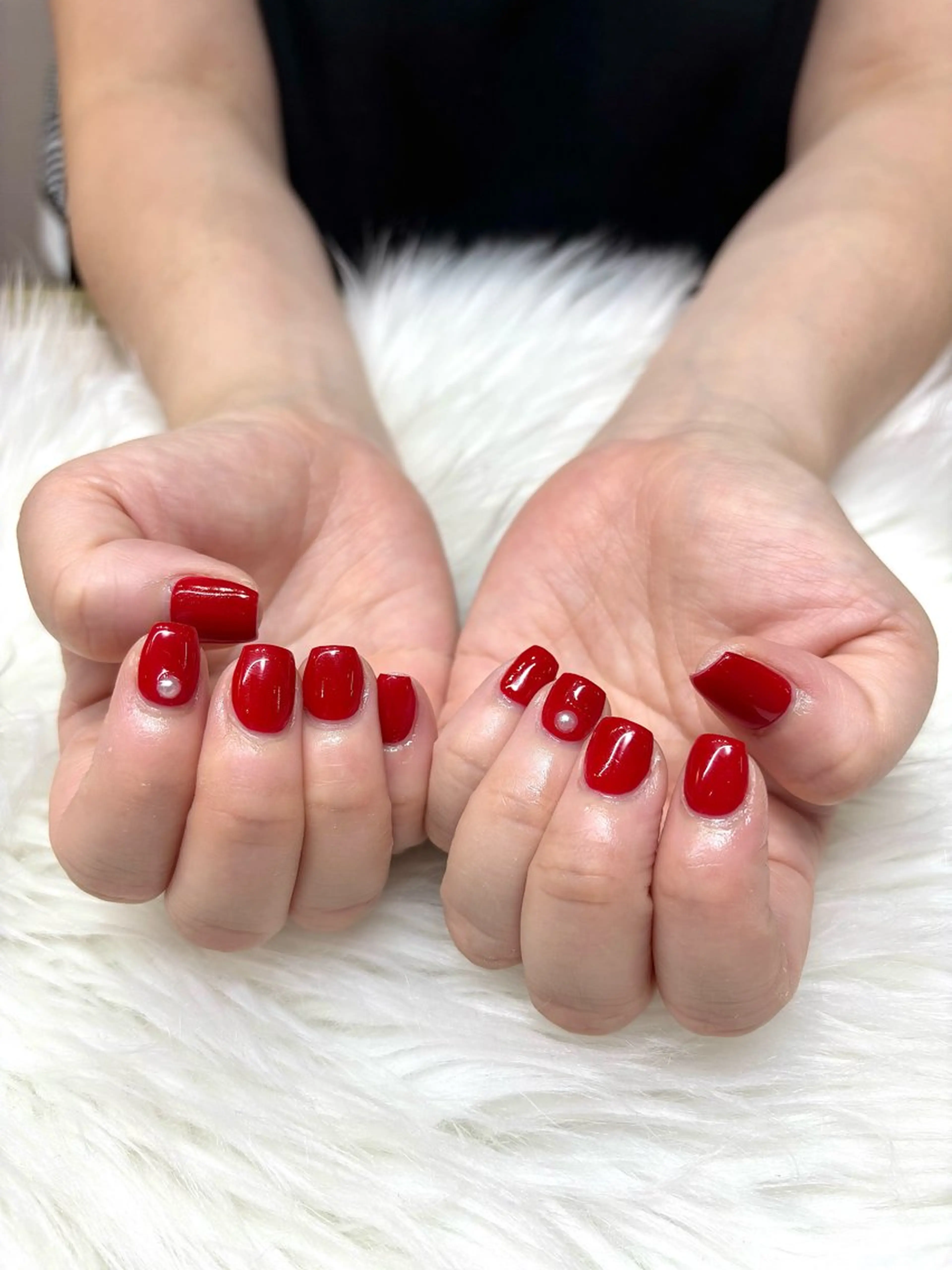 ネイル 赤色 ハンドネイル Rei / U.NI nailのネイルデザイン