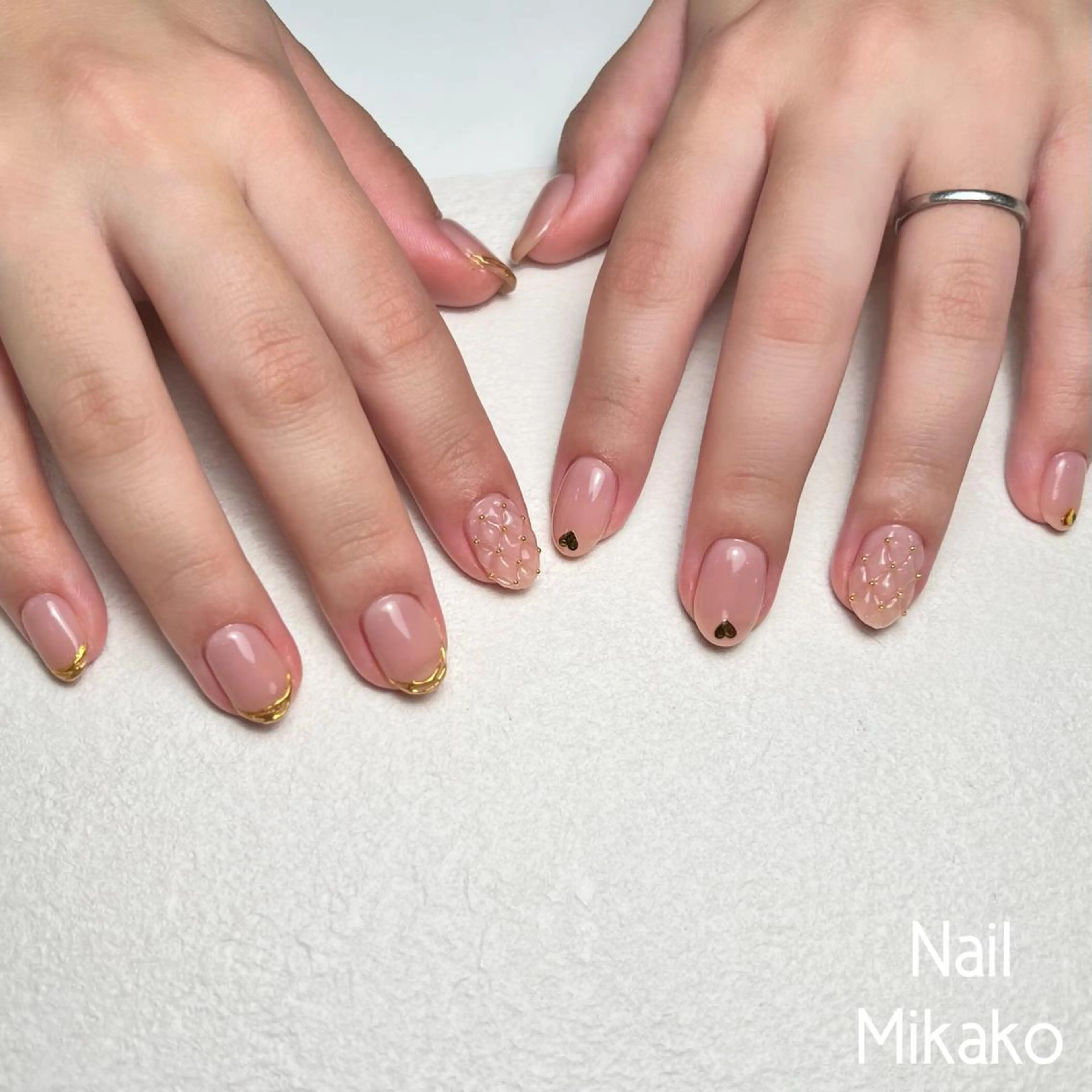 ネイル ガーリー ミラーネイル バレンタイン Nail Mikakoのネイルデザイン