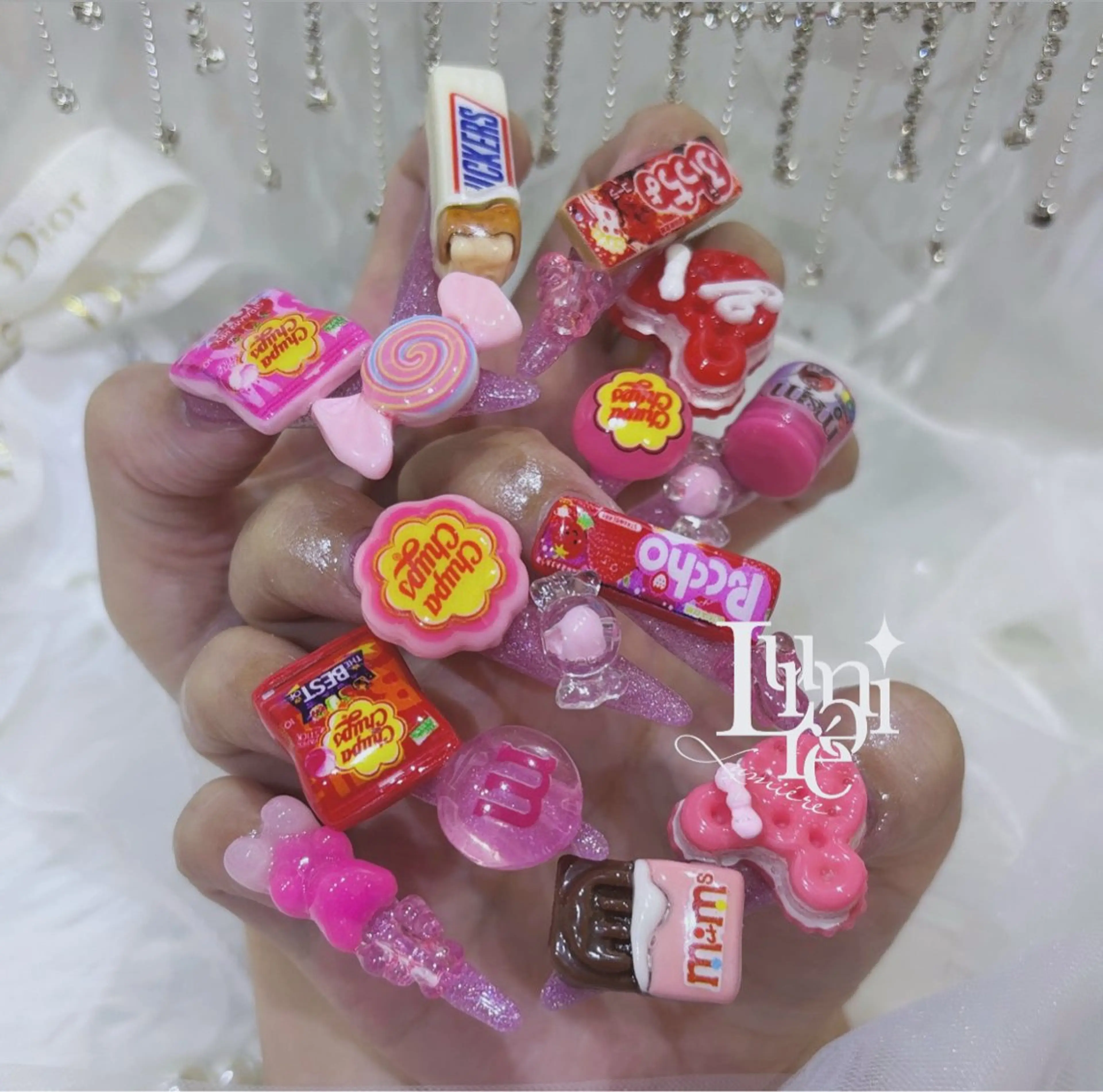 ネイル ロングネイル スーパーロングネイル ハンドネイル Lumière/ 超ロング/ワンホンのネイルデザイン