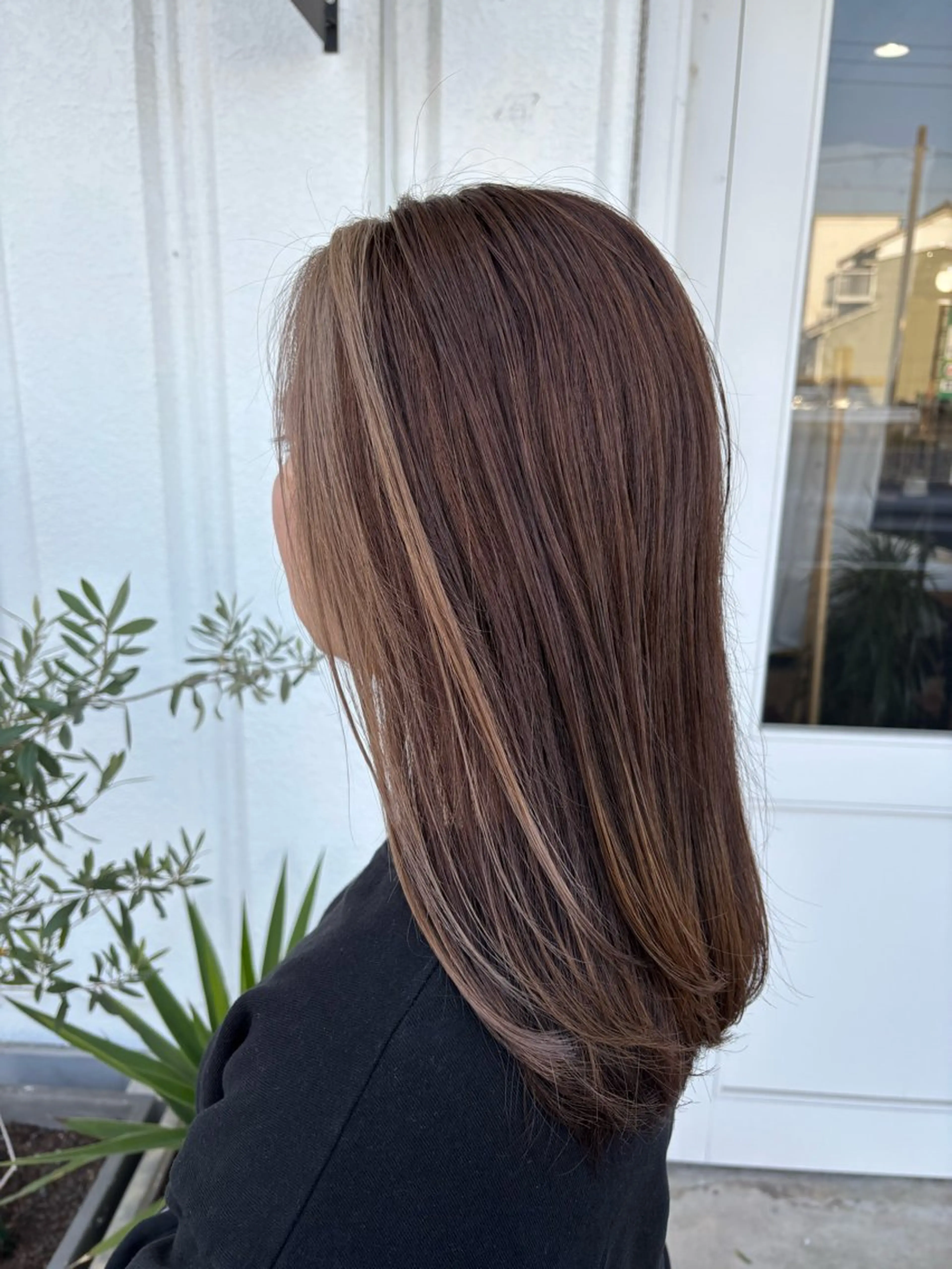 ロング カラー カット ヘアカラー 髪の家 tikiのヘアスタイル