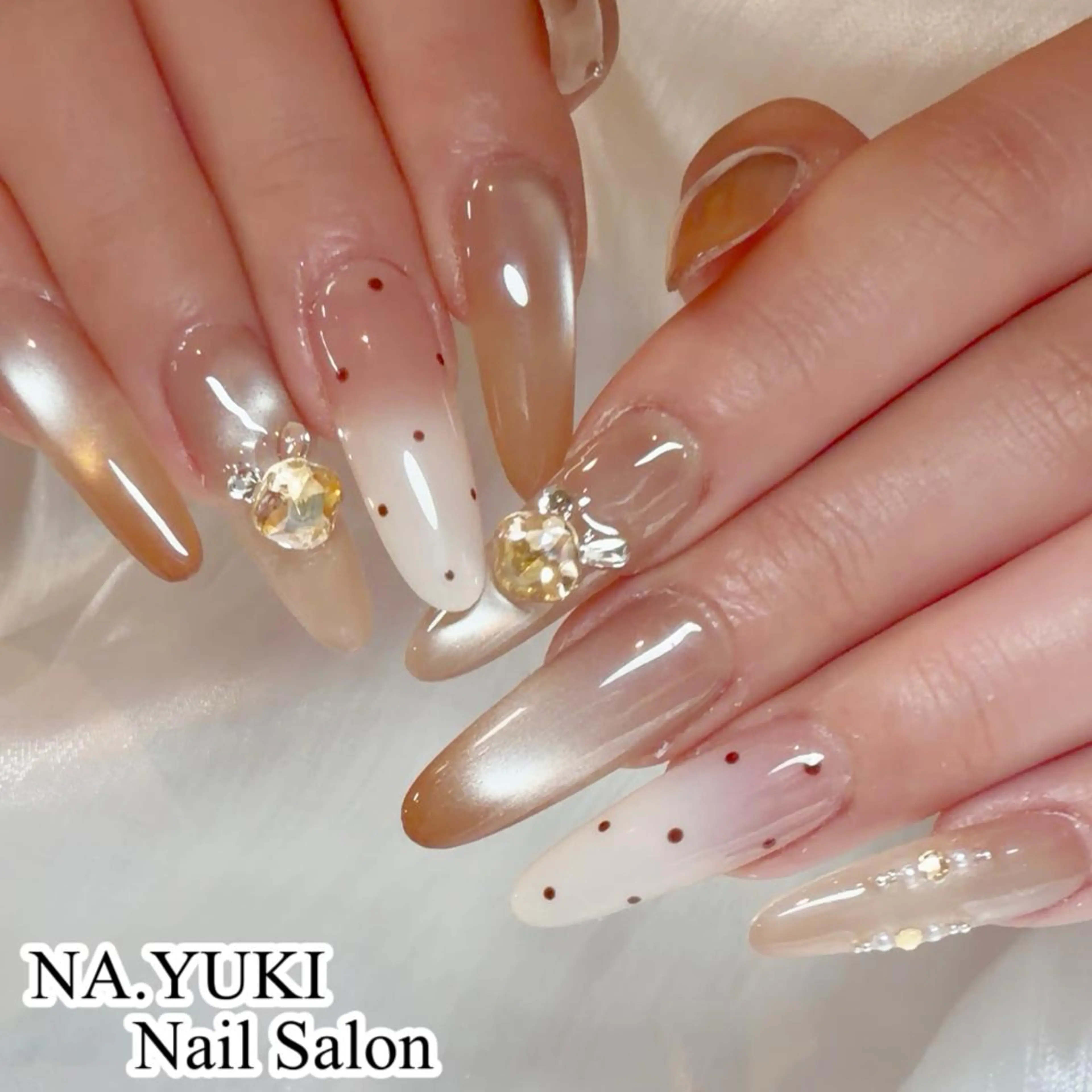 ネイル Miko 🌙のネイルデザイン