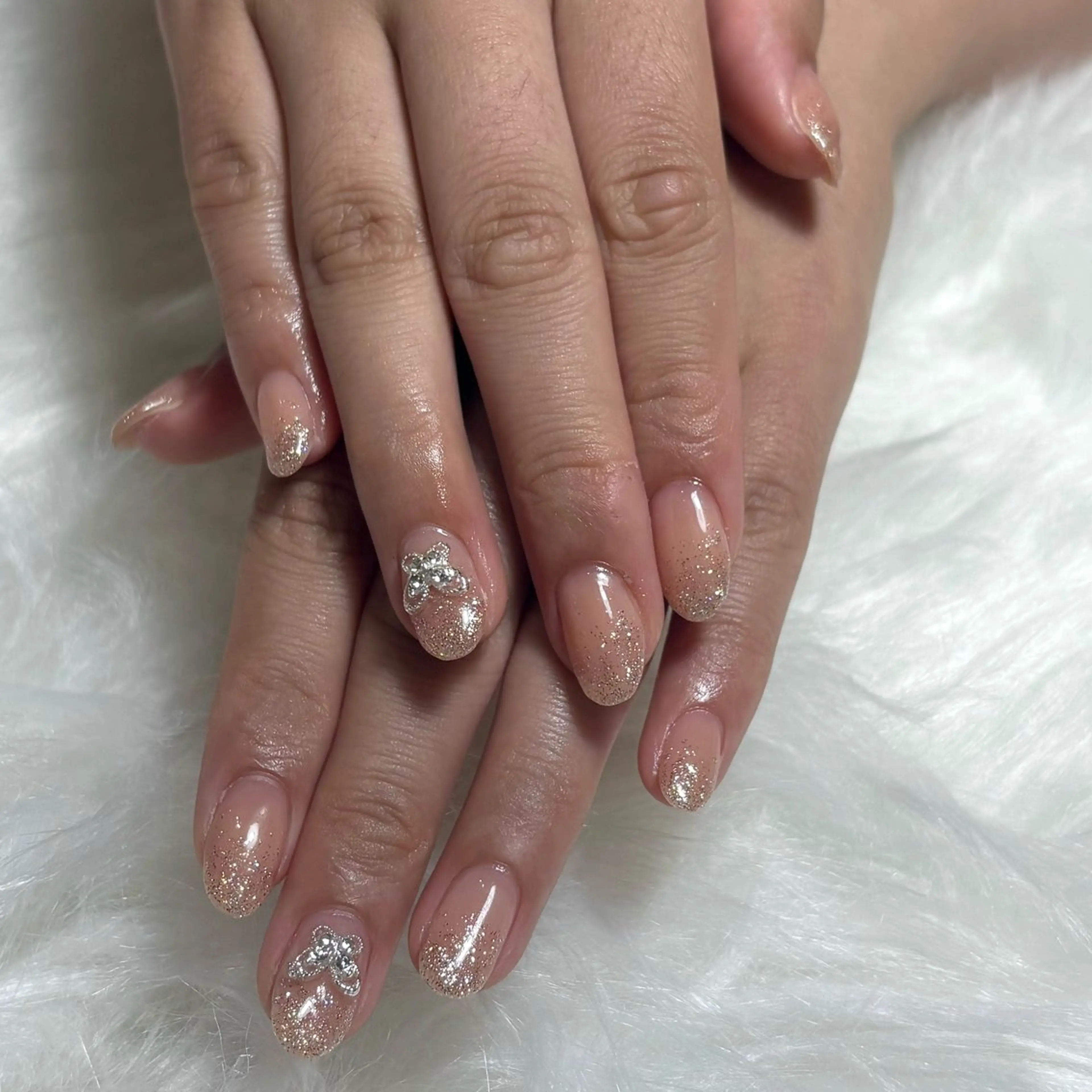 ネイル ハンドネイル WHITE NAIL 鳳店AYUMIのネイルデザイン