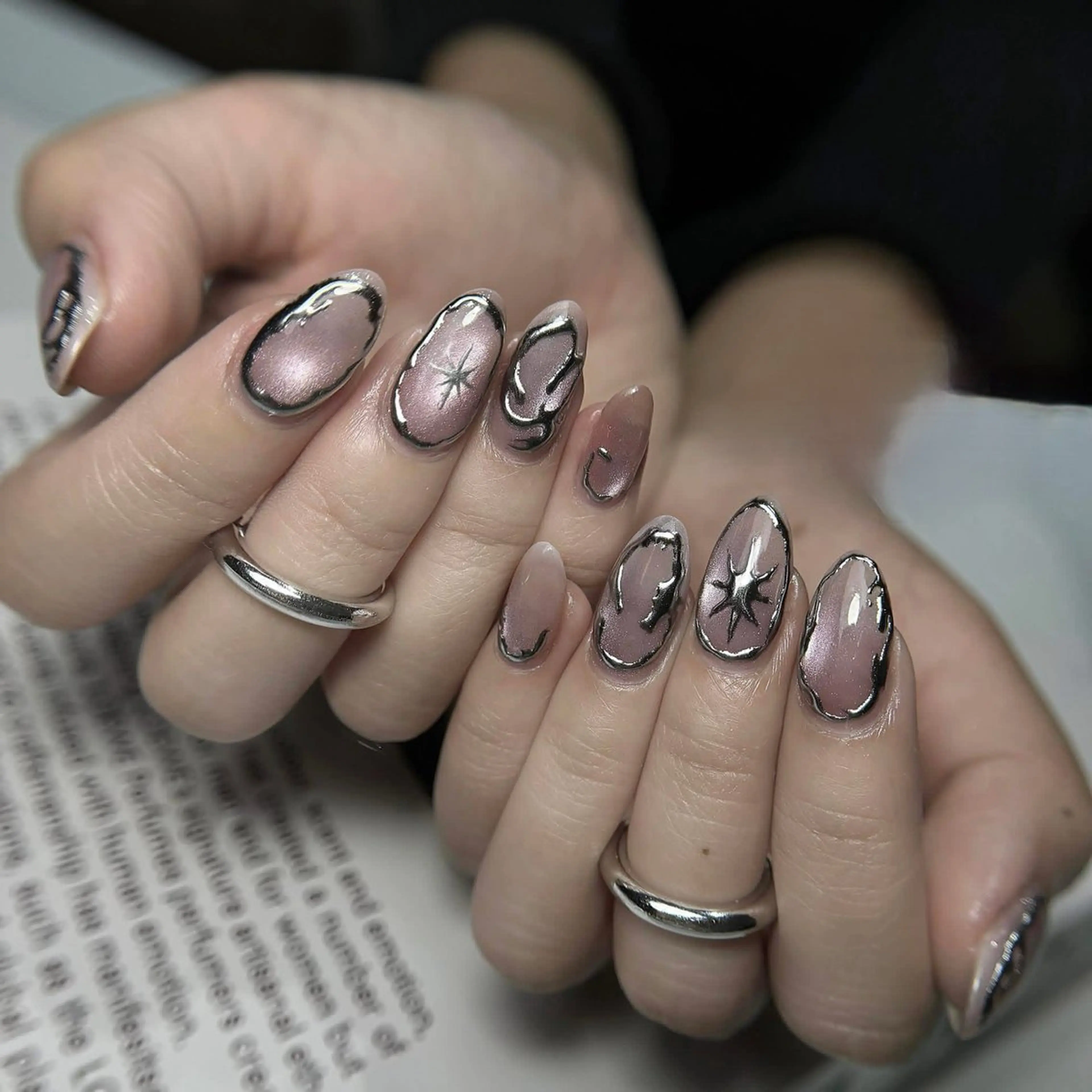 ネイル オーロラネイル ブルー チークネイル 長さ出し フットネイル ハンドネイル JIN 168 新大久保のネイルデザイン