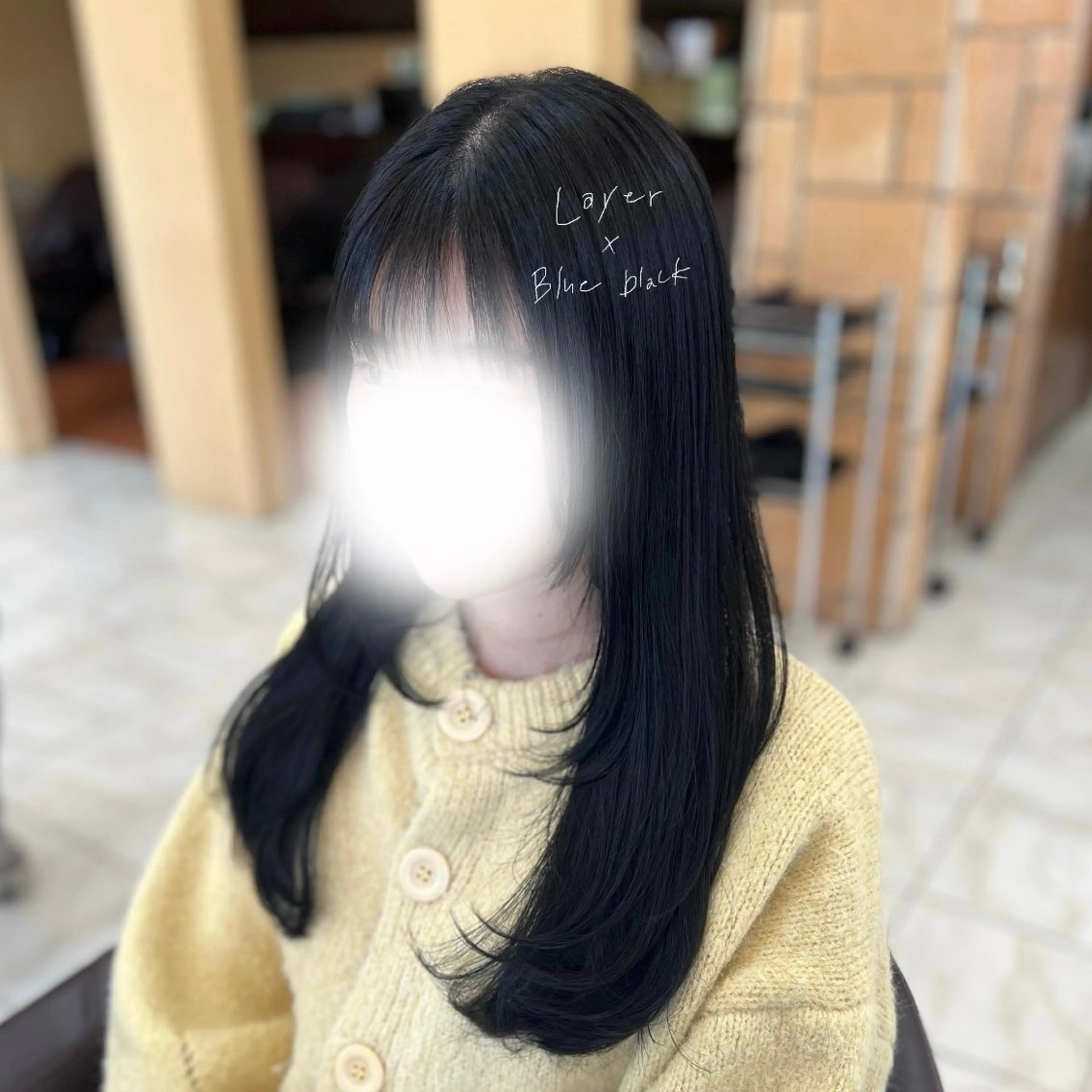 ロング カラー 黒髪 ブルーカラー ブルーブラック レイヤーカット Luana .Rioneのマツエク・マツパデザイン