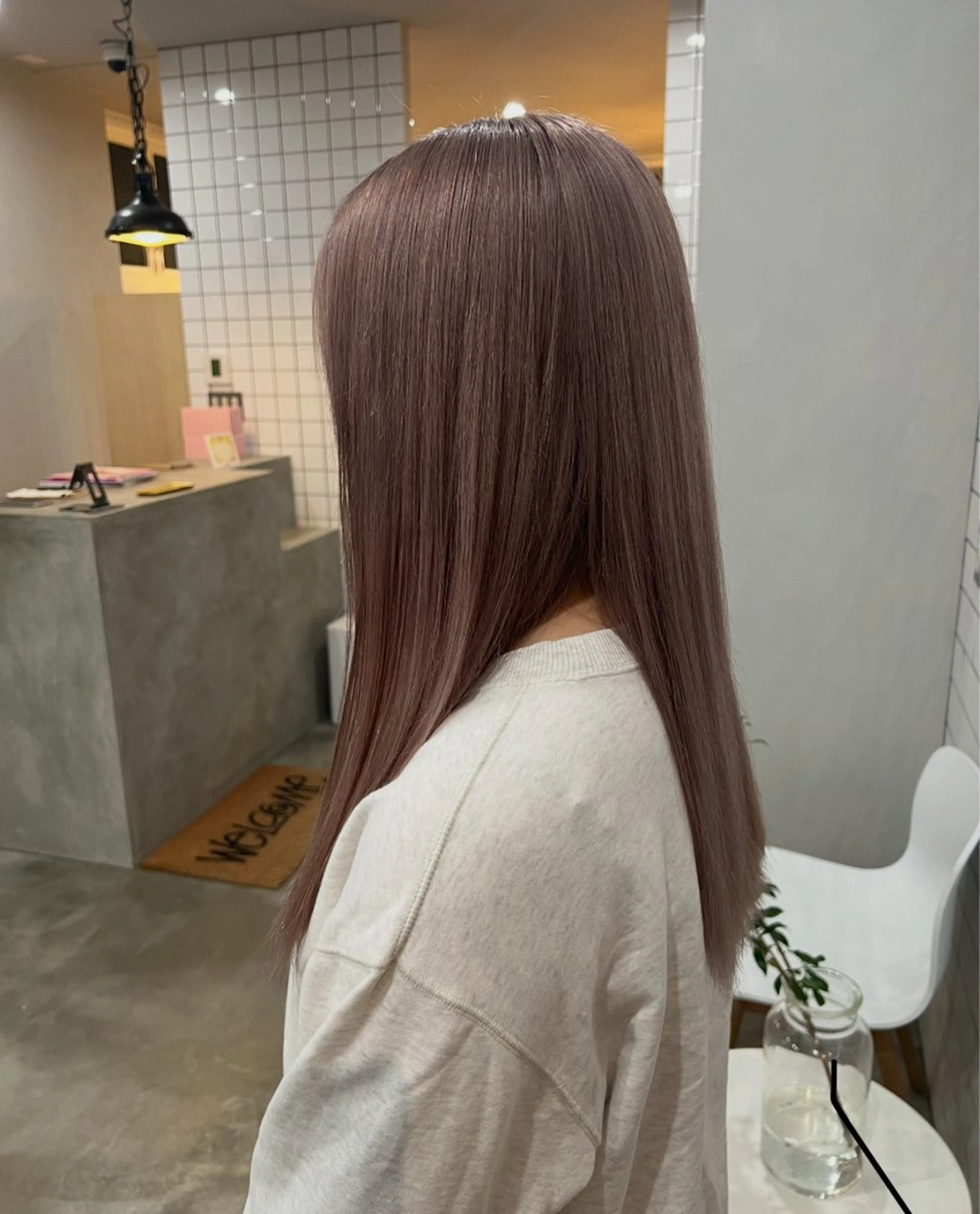ロング カラー ベージュカラー ラベンダーカラー ラベンダーベージュ 西山 幸奈のヘアスタイル
