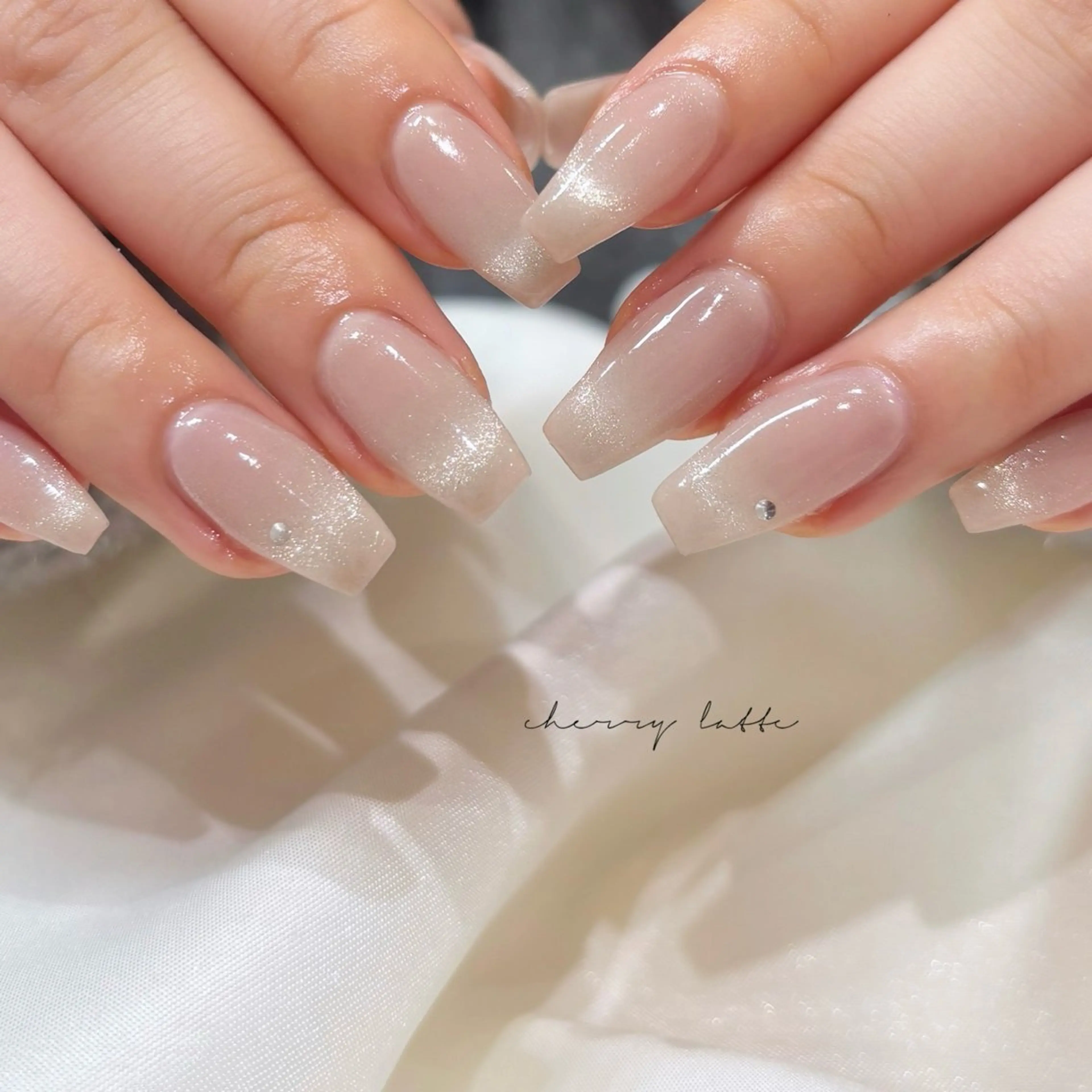 ネイル フレンチネイル マグネットネイル マグネットフレンチ LUCY心斎橋/ 💍Saki💍のネイルデザイン