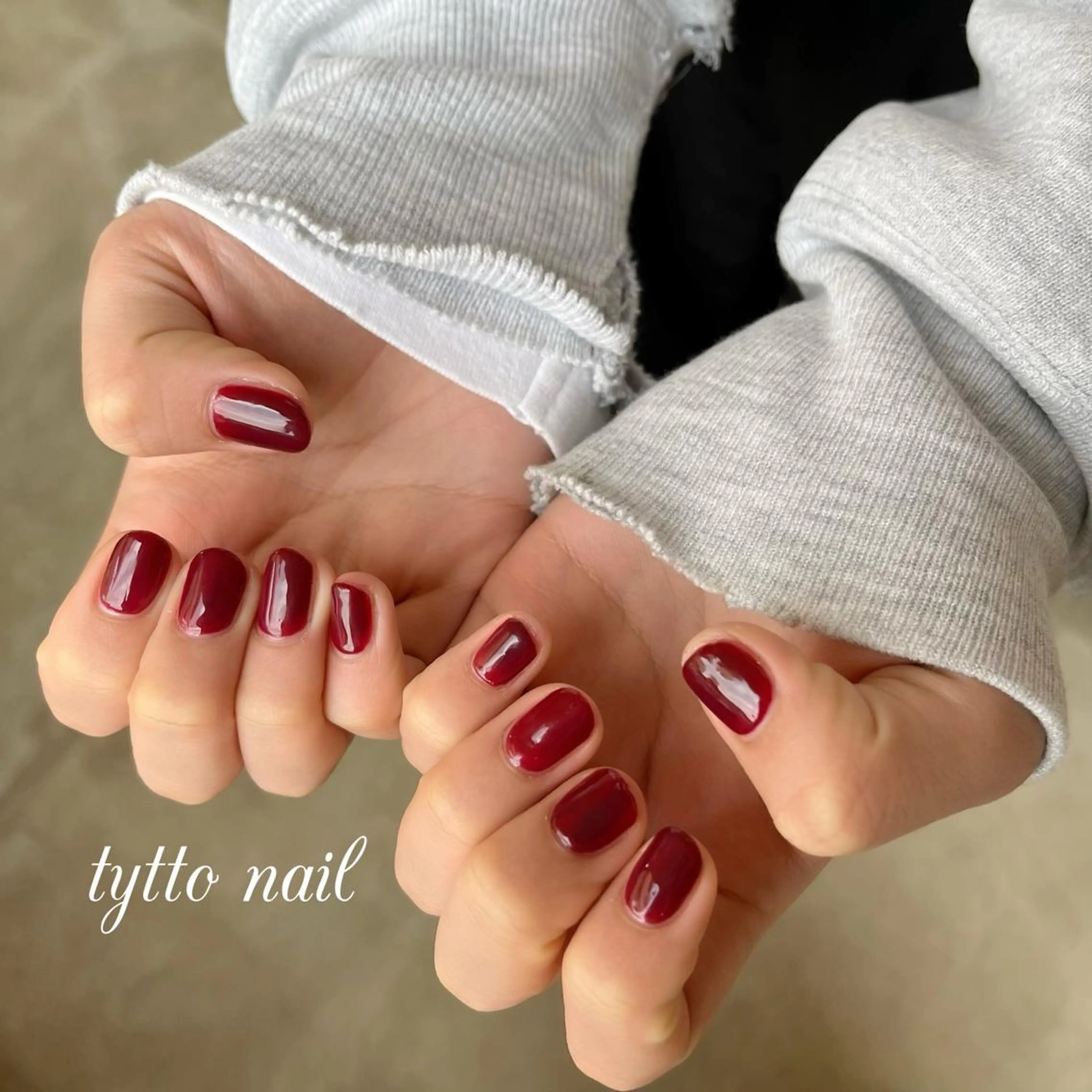 ネイル ボルドー オフィスネイル ワンカラーネイル ショートネイル シンプルネイル ハンドネイル tytto nail ❤︎‪‪eri‪‪のネイルデザイン