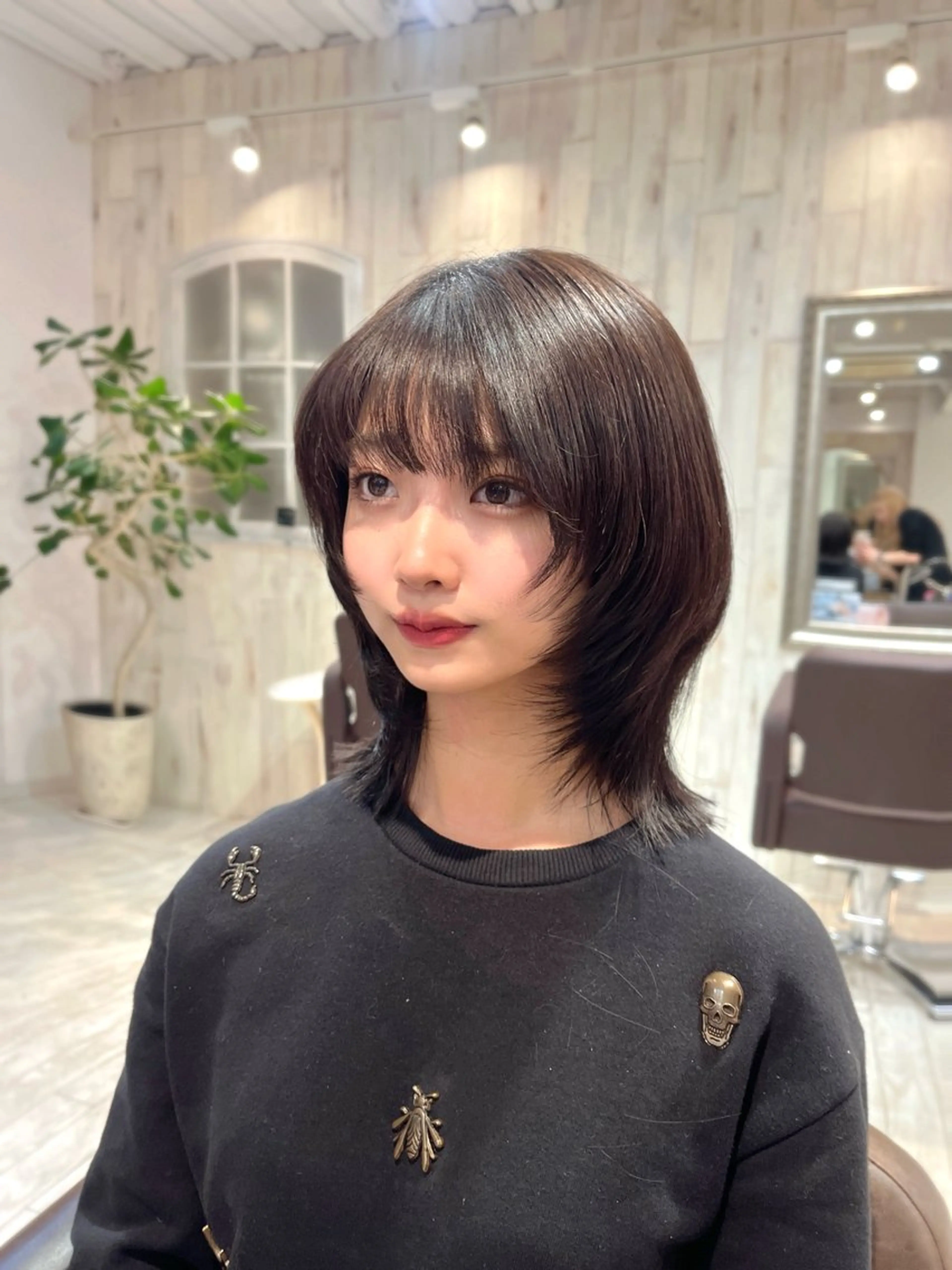 ミディアム カラー パーマ ヘアアレンジ 透明感カラー グレージュ くびれヘア ハイレイヤー 韓国風ヘア カット トリートメント レイヤーカット ✨️進藤ひかりのヘアスタイル
