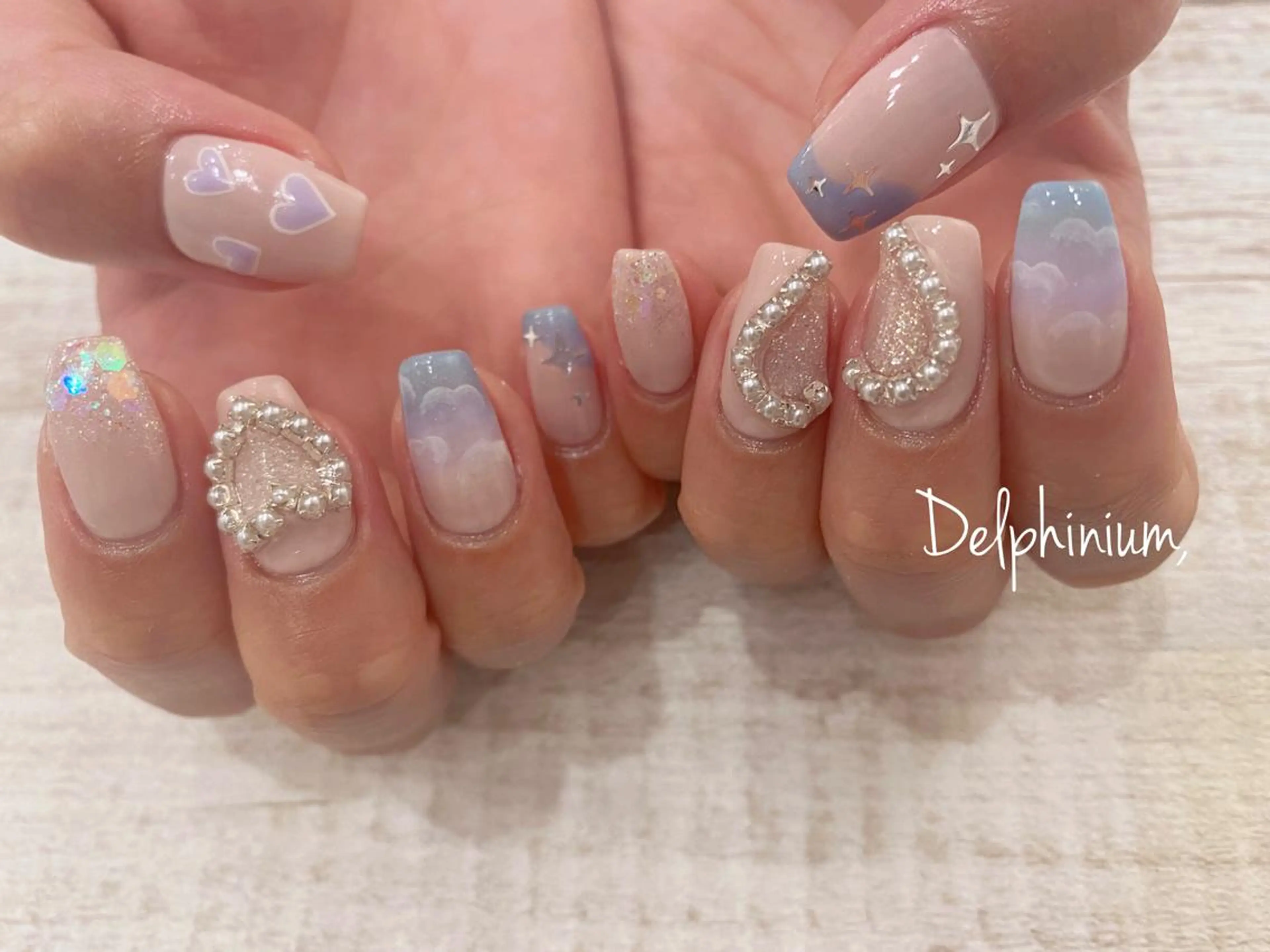 ネイル 韓国ネイル ストーンネイル ハンドネイル 岡本 友恵のネイルデザイン