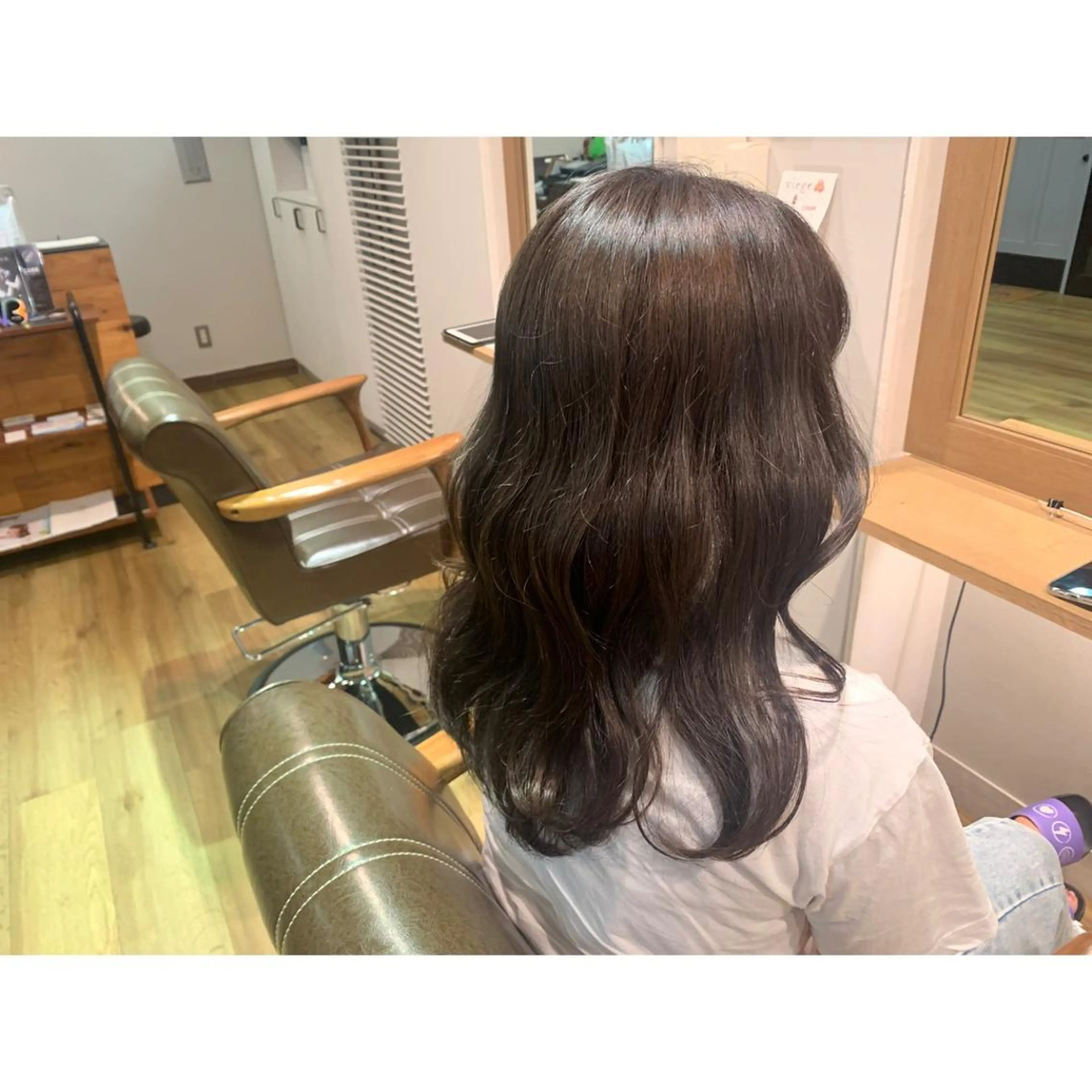 ロング カラー グレージュ ヘアカラー トリートメント ツキダテ ユイのヘアスタイル