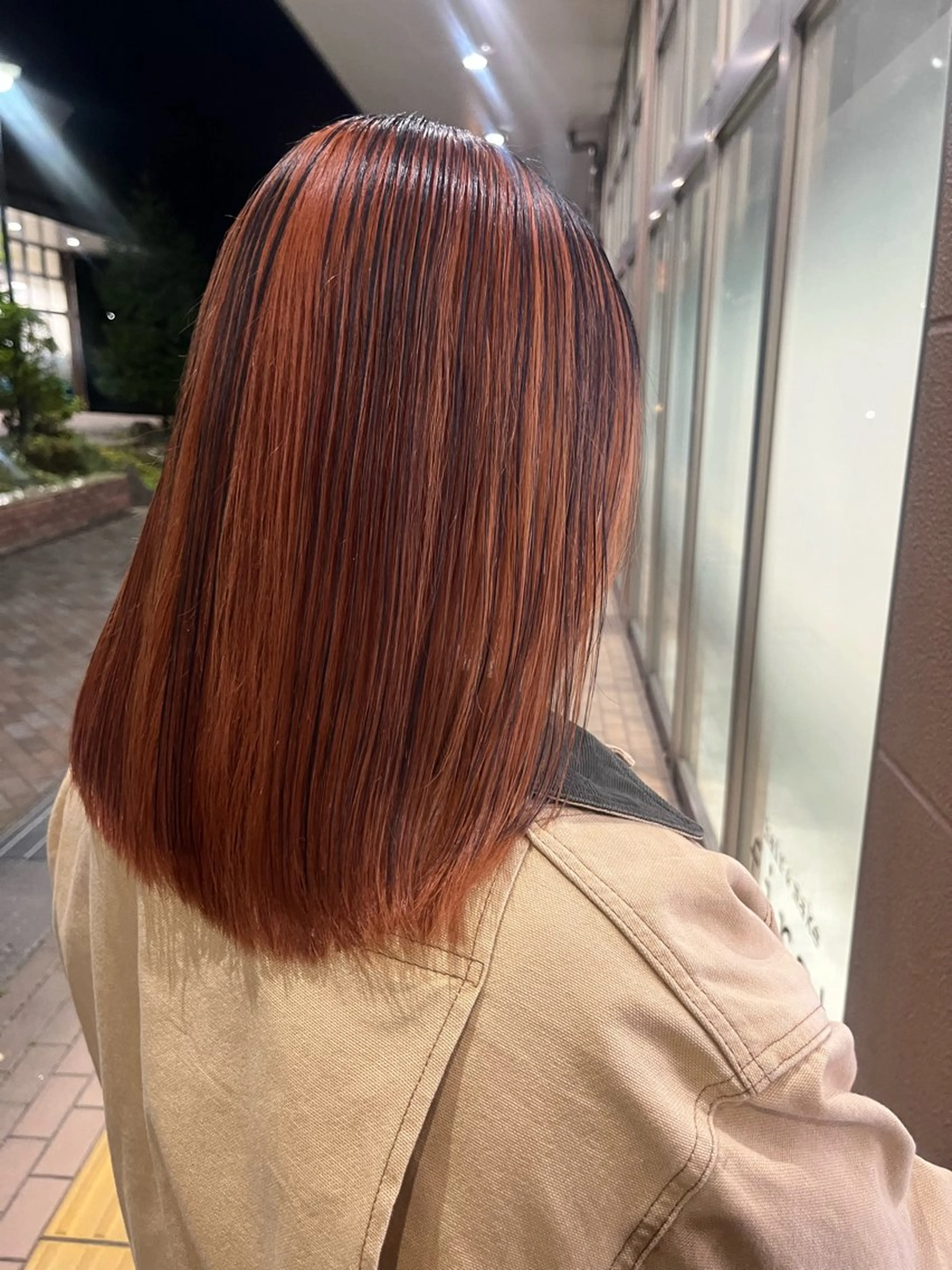 ミディアム カラー 加藤 奈菜のヘアスタイル