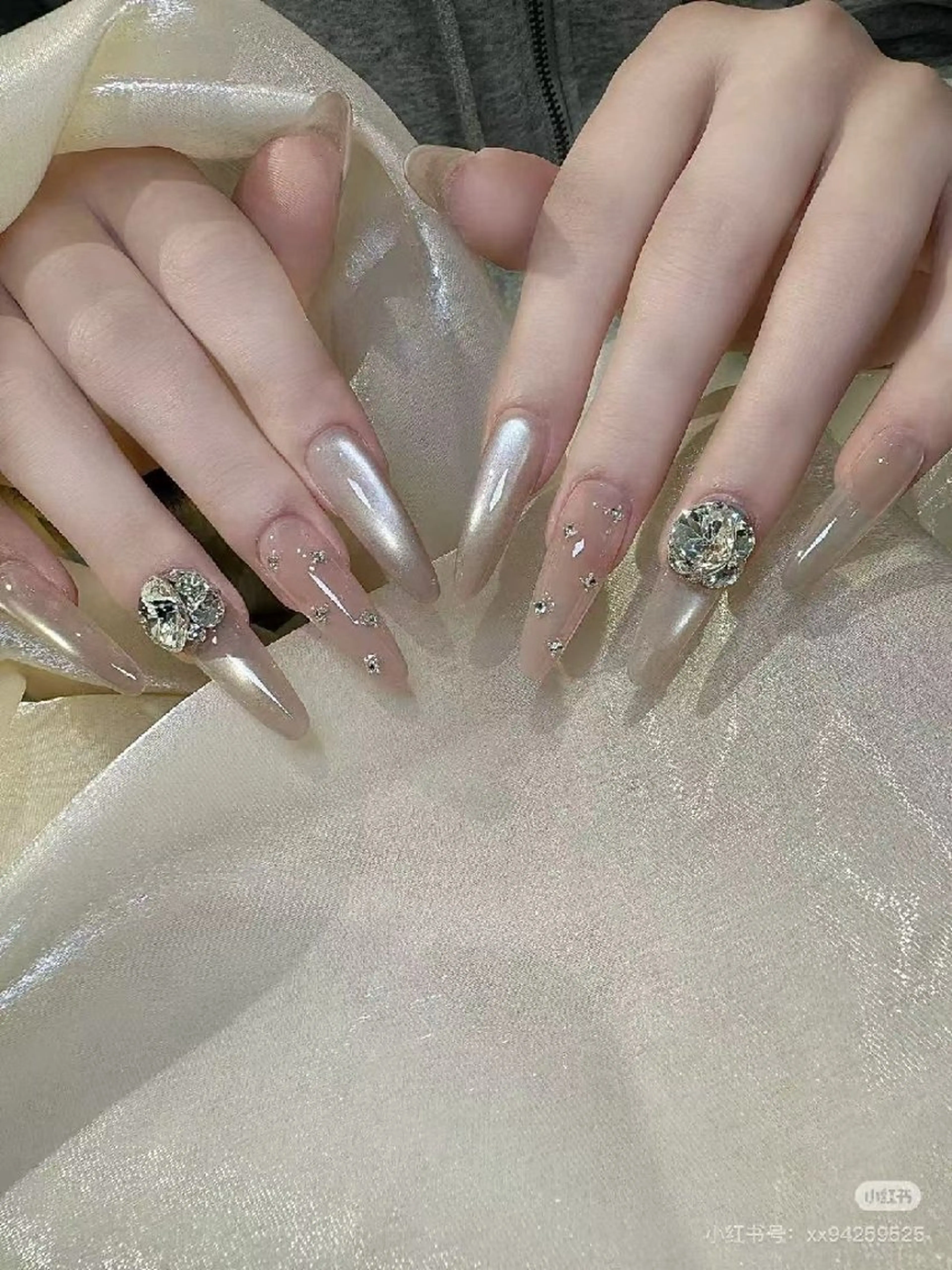 ネイル ハンドネイル The Oneのネイルデザイン