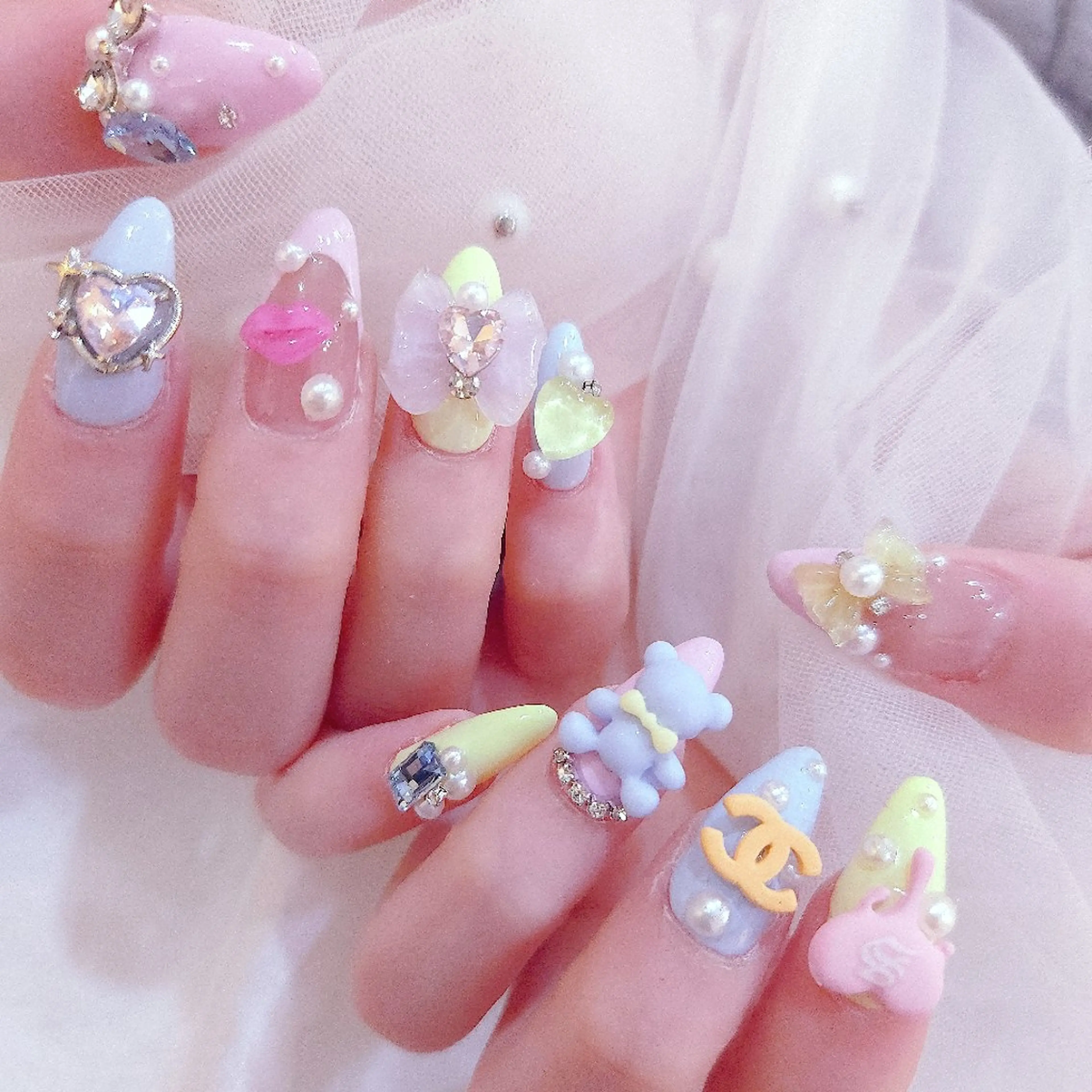 ネイル 梅田🦄中崎町🩵 u n o 0 1のネイルデザイン