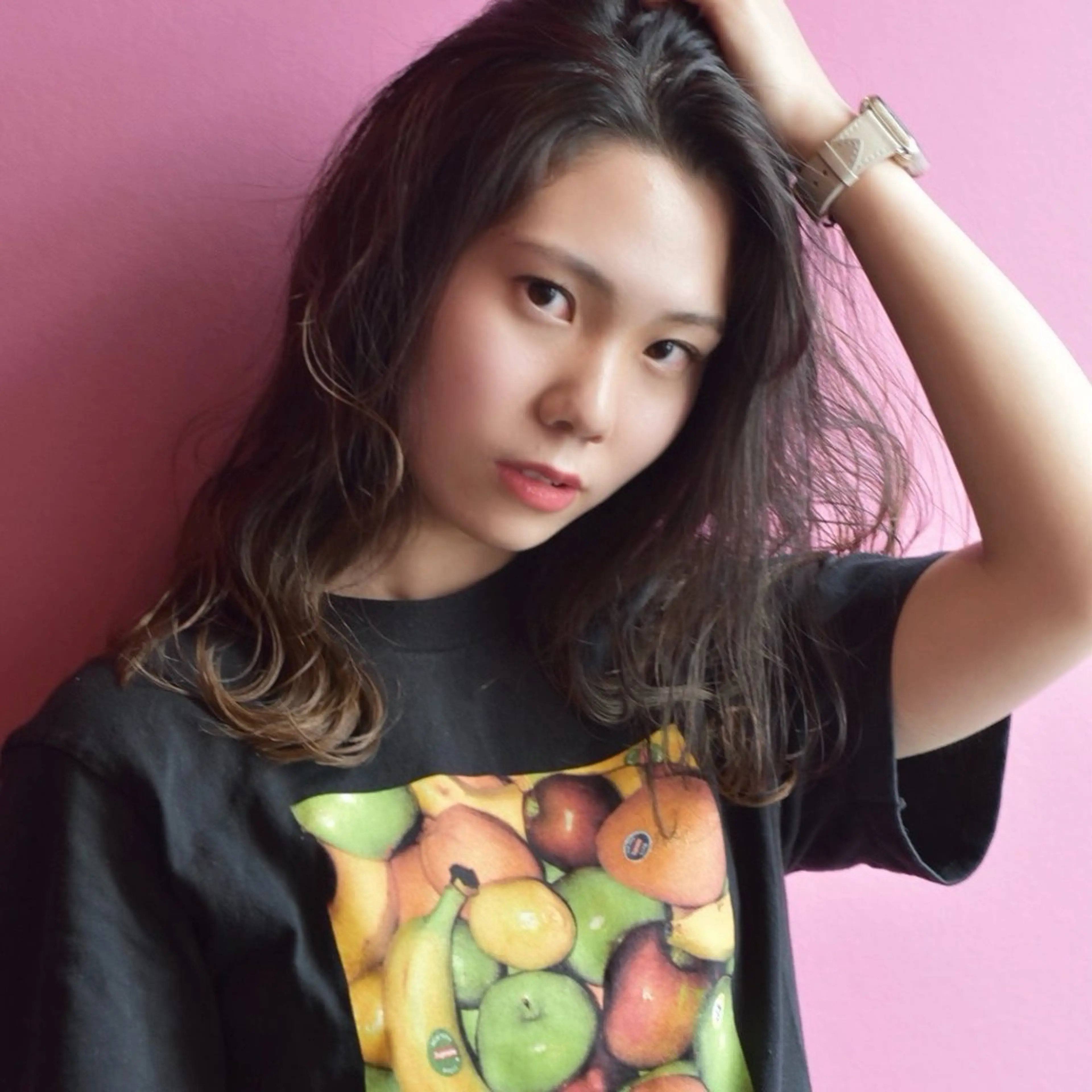 カラー 川﨑 奈々美のヘアスタイル