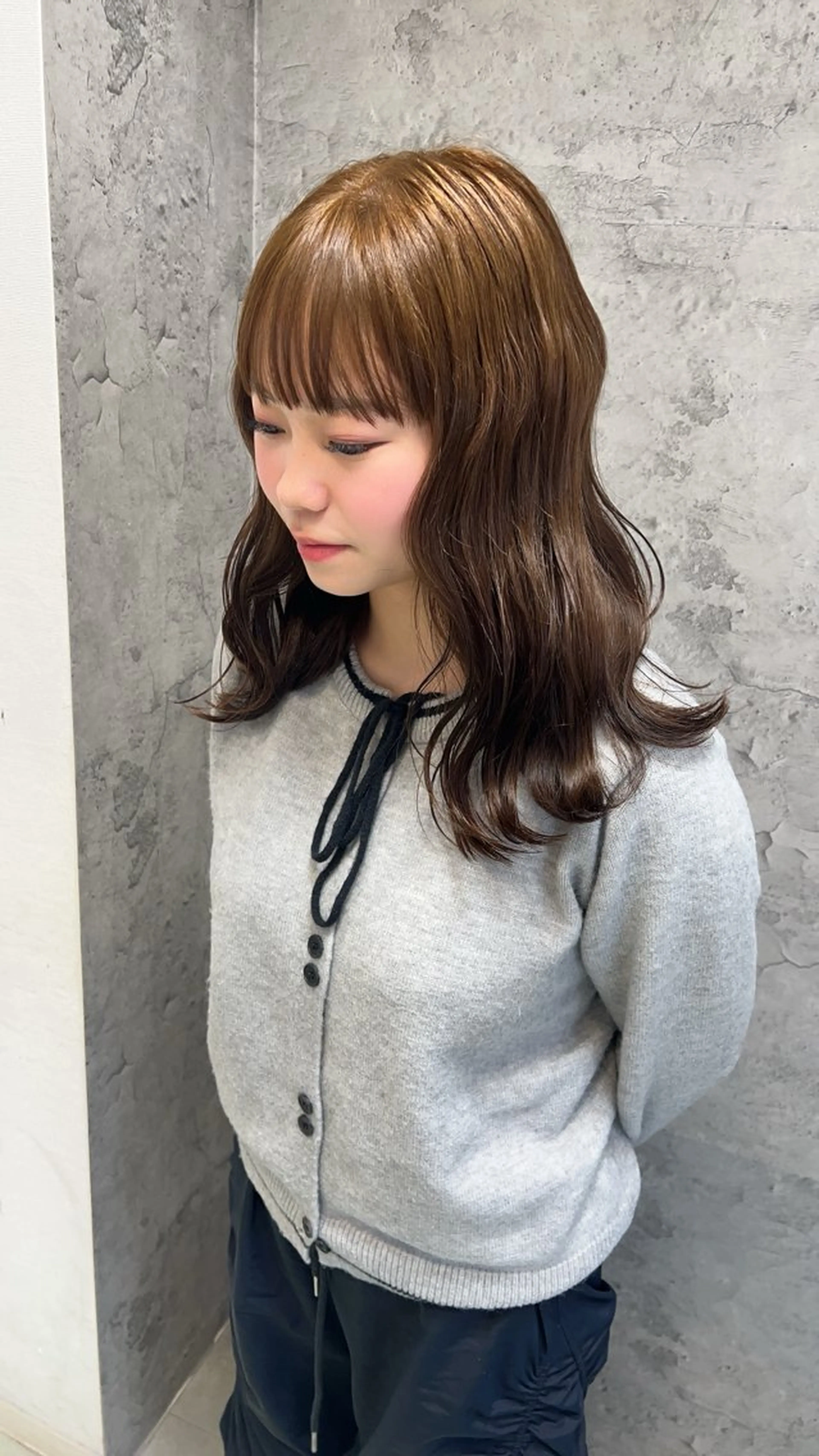 セミロング カラー ayaka🫧 梅田ダブルカラーのヘアスタイル