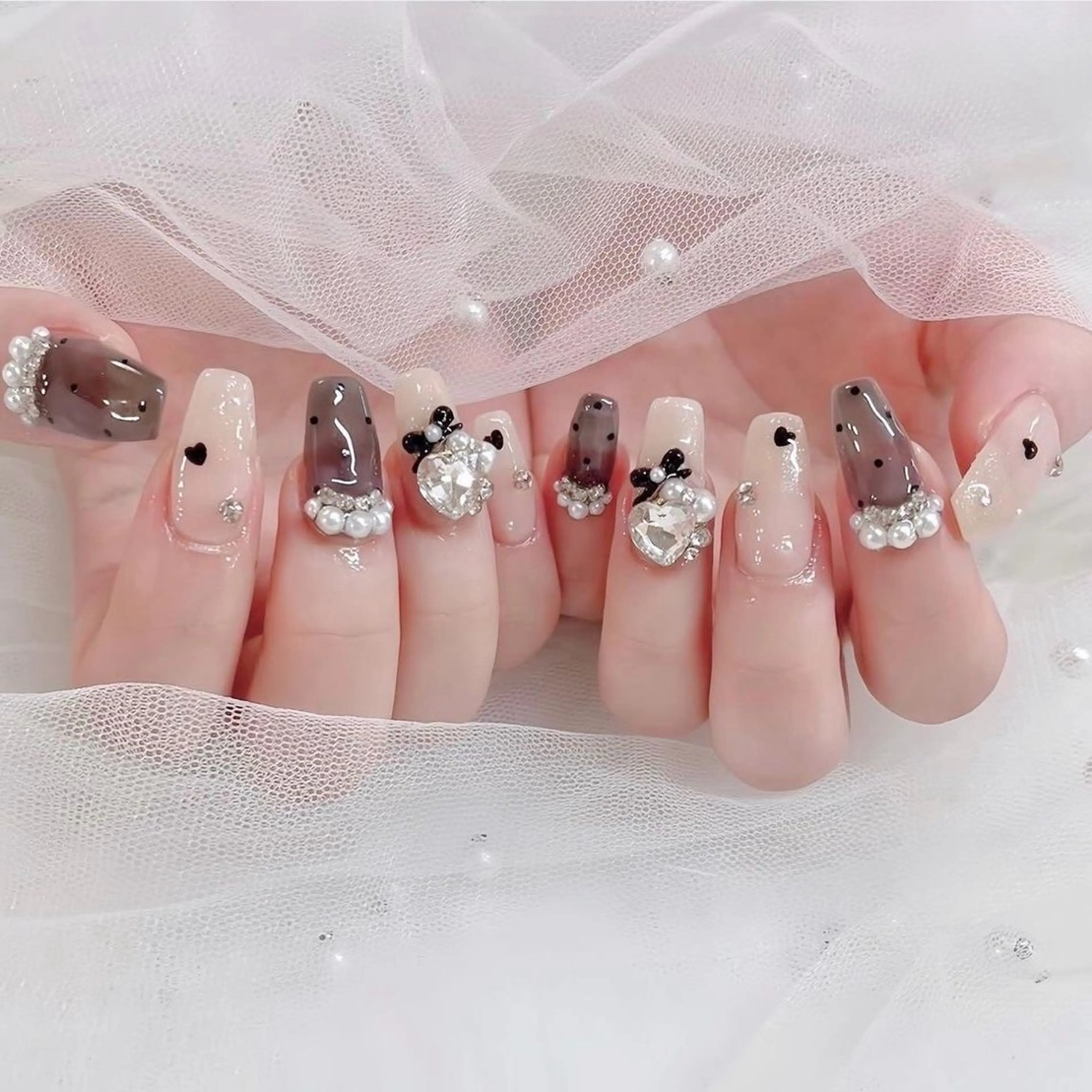 ネイル 長さ出し フレンチネイル グラデーション 卒業式 マグネットネイル ハンドネイル MIHANA NAILのネイルデザイン