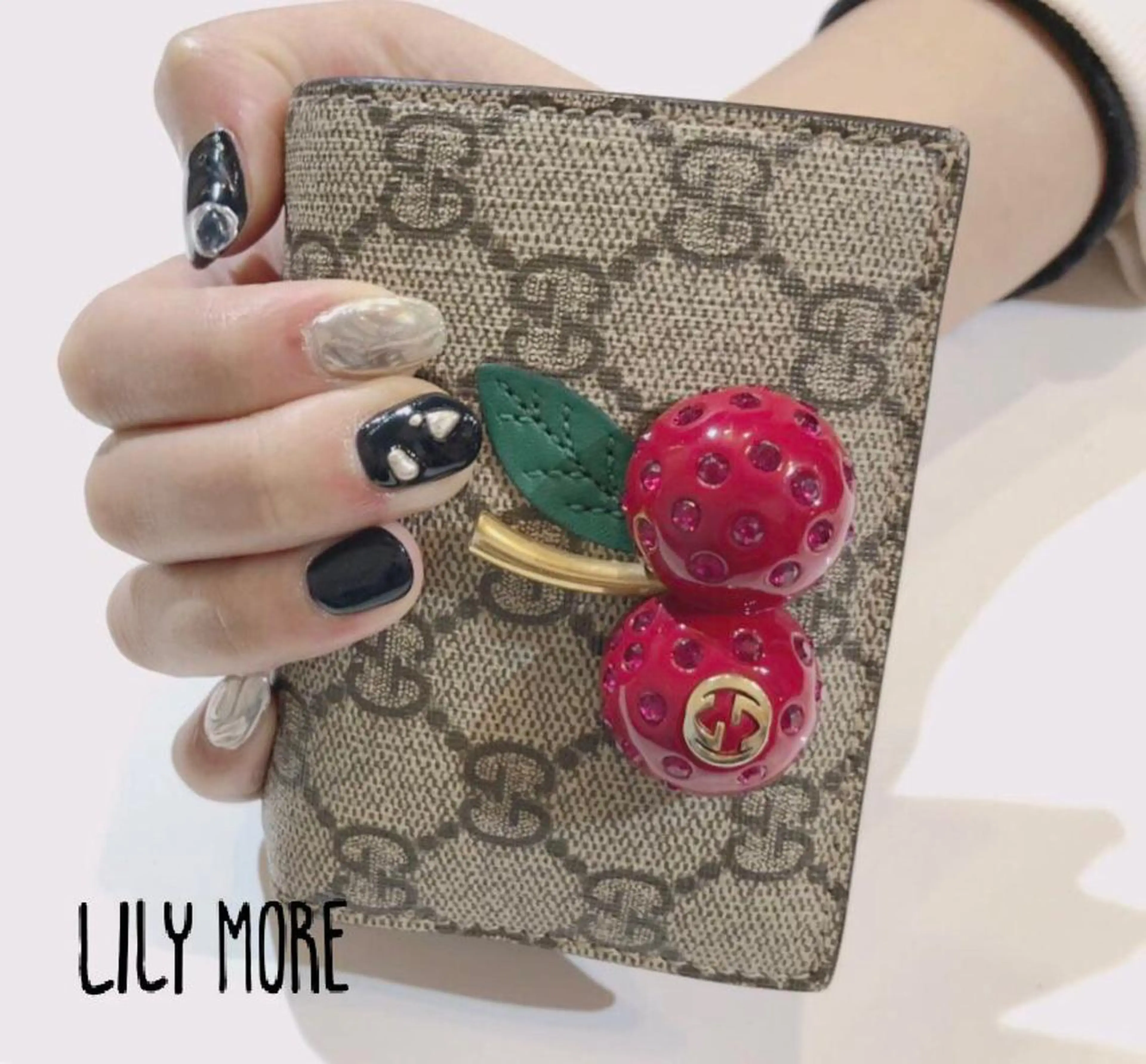 ネイル ミラーネイル Lily closetのネイルデザイン
