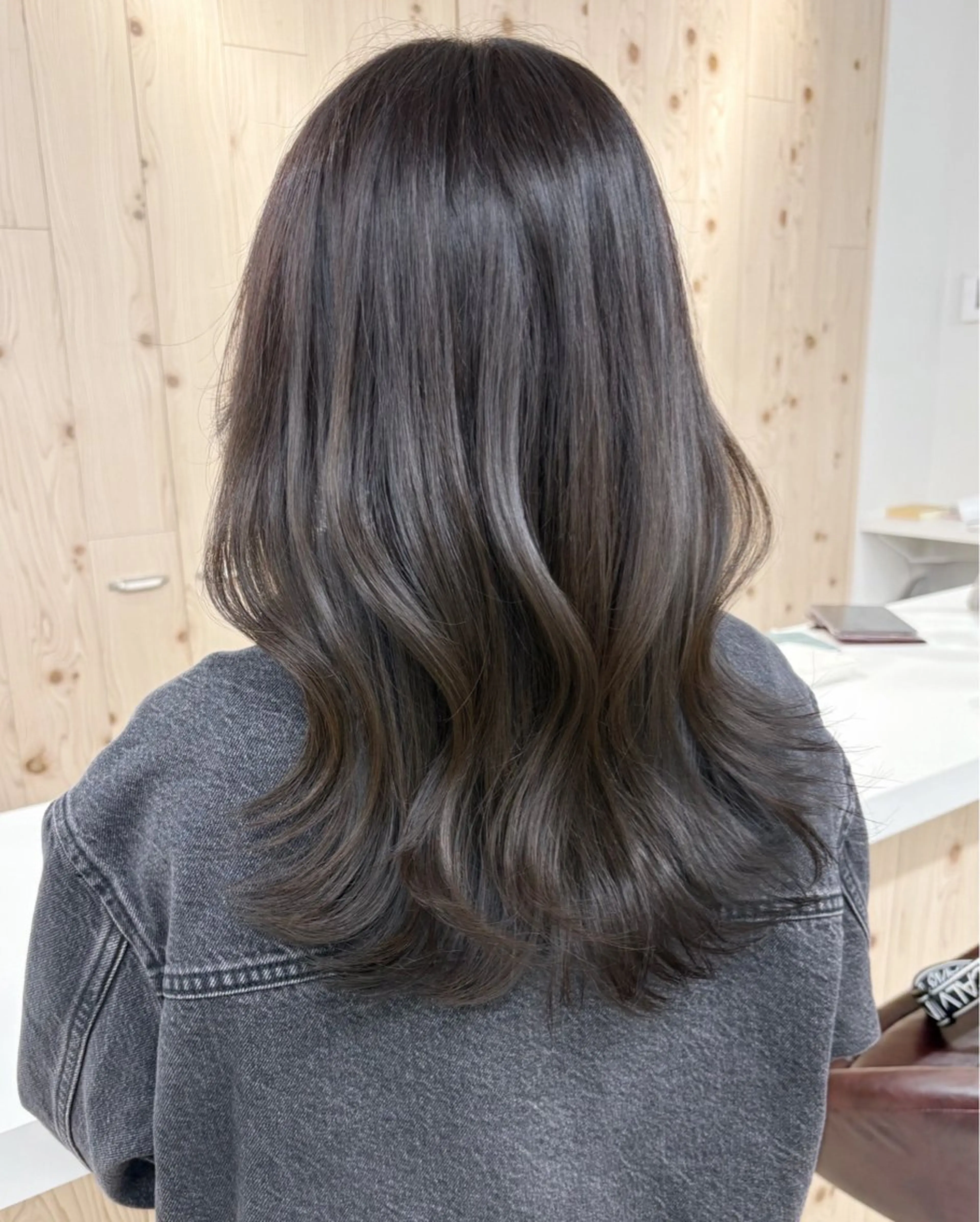 ロング カラー カット ヘアカラー トリートメント ヘアセット 新宿/韓国ヘア/ 髪質改善ストレートのヘアスタイル