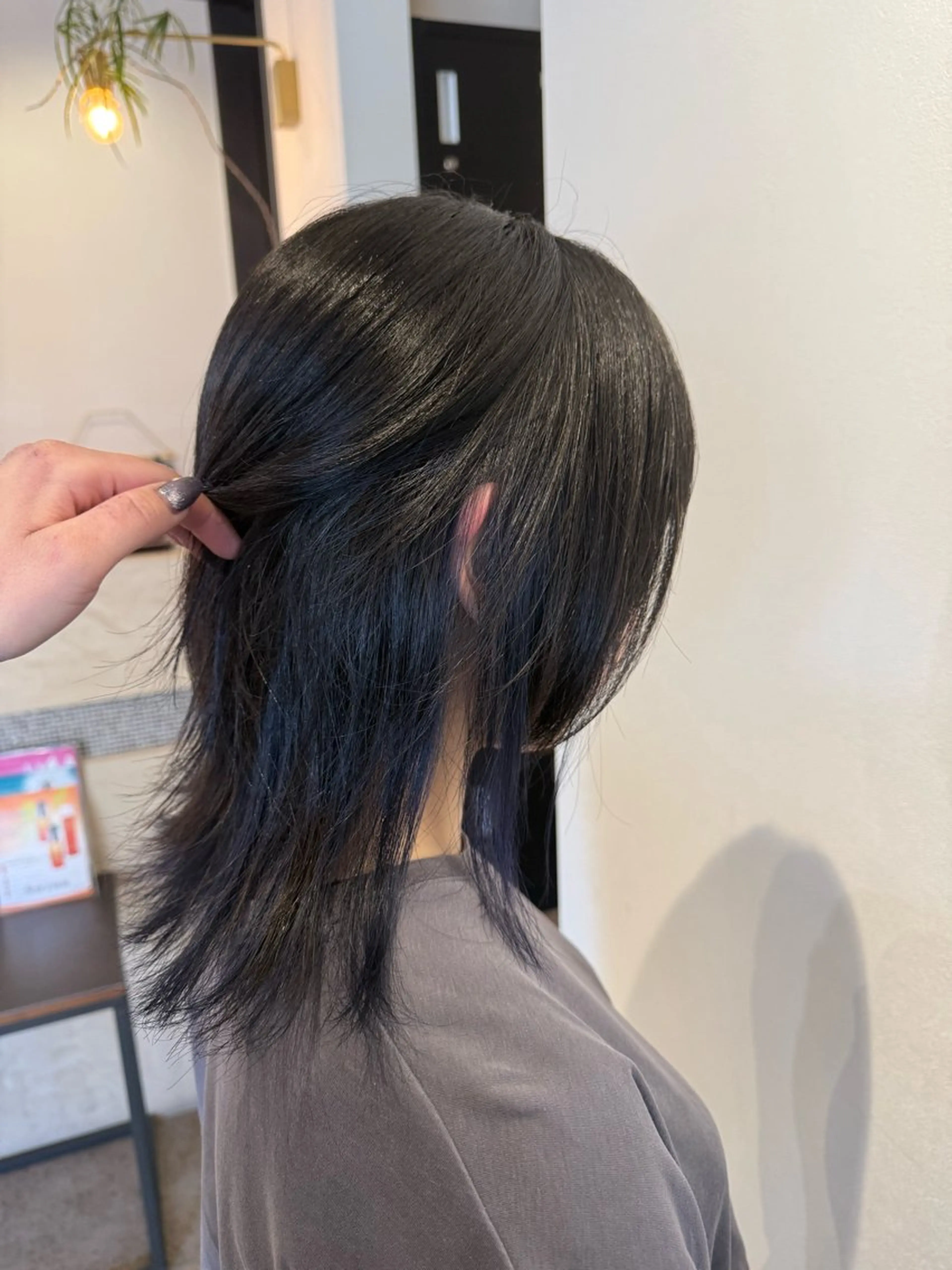 ミディアム 明 (めい)のヘアスタイル