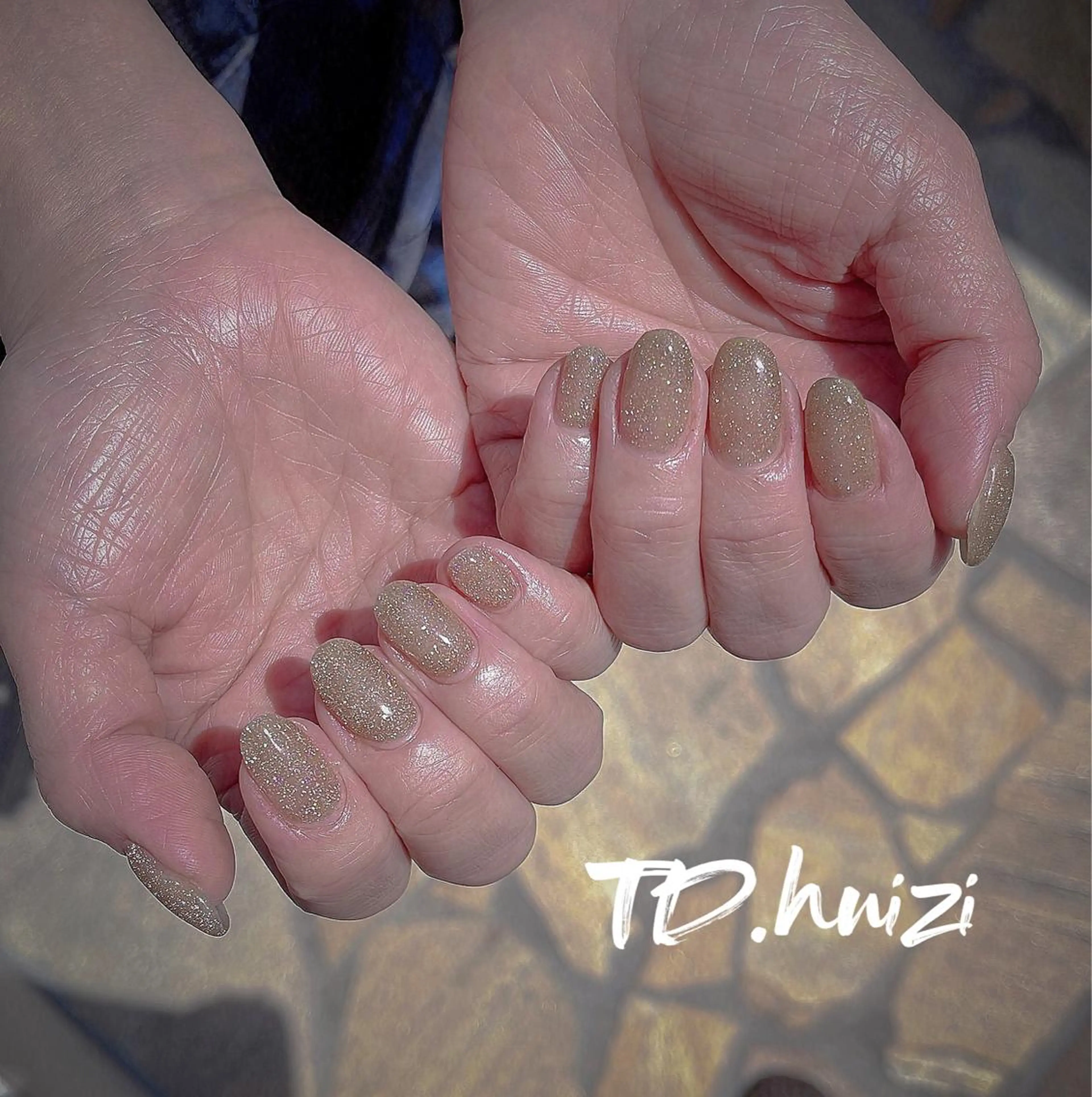 ミディアム めぐみのネイルサロン スタッフ練習のネイルデザイン