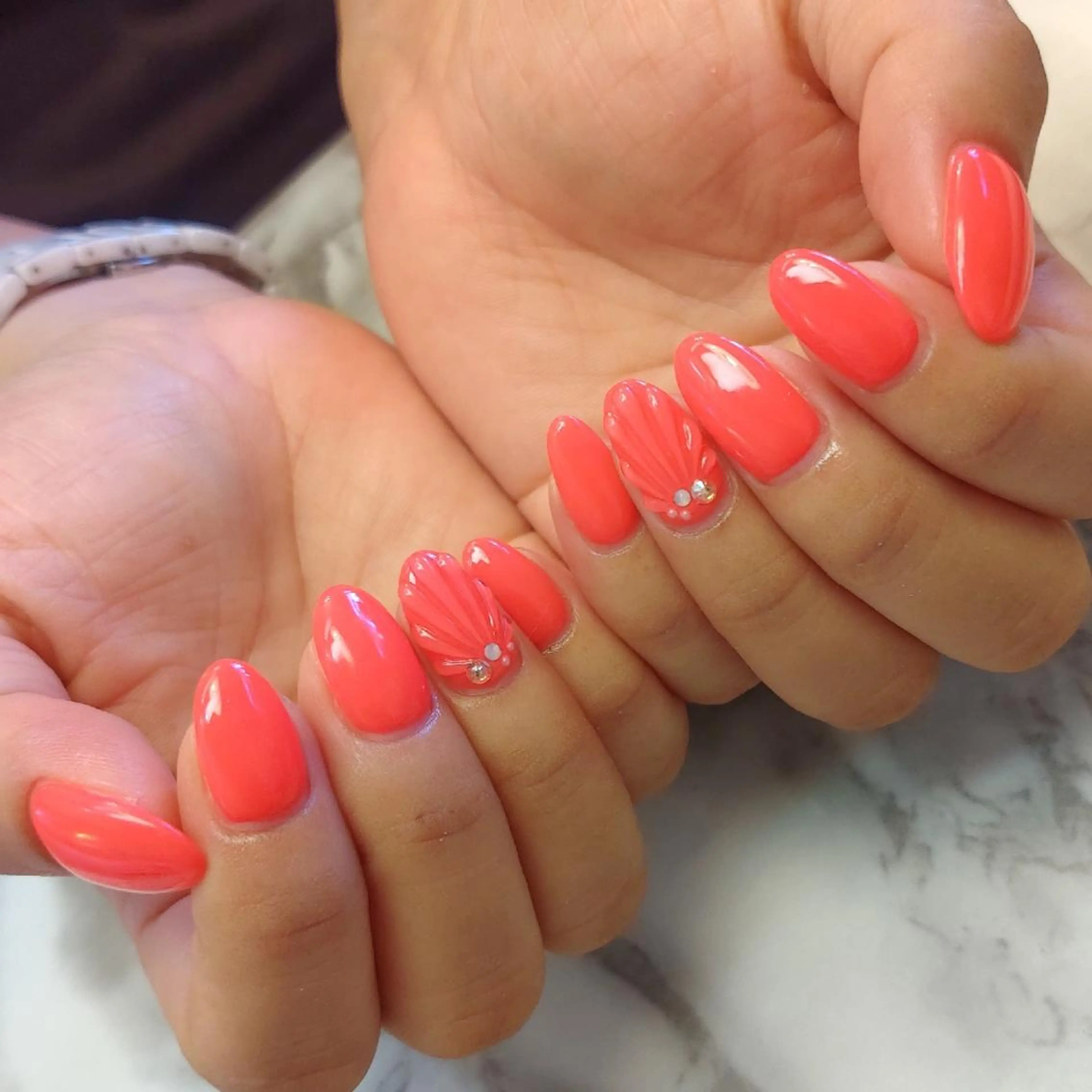 ネイル ジェヌインネイル 河内のネイルデザイン