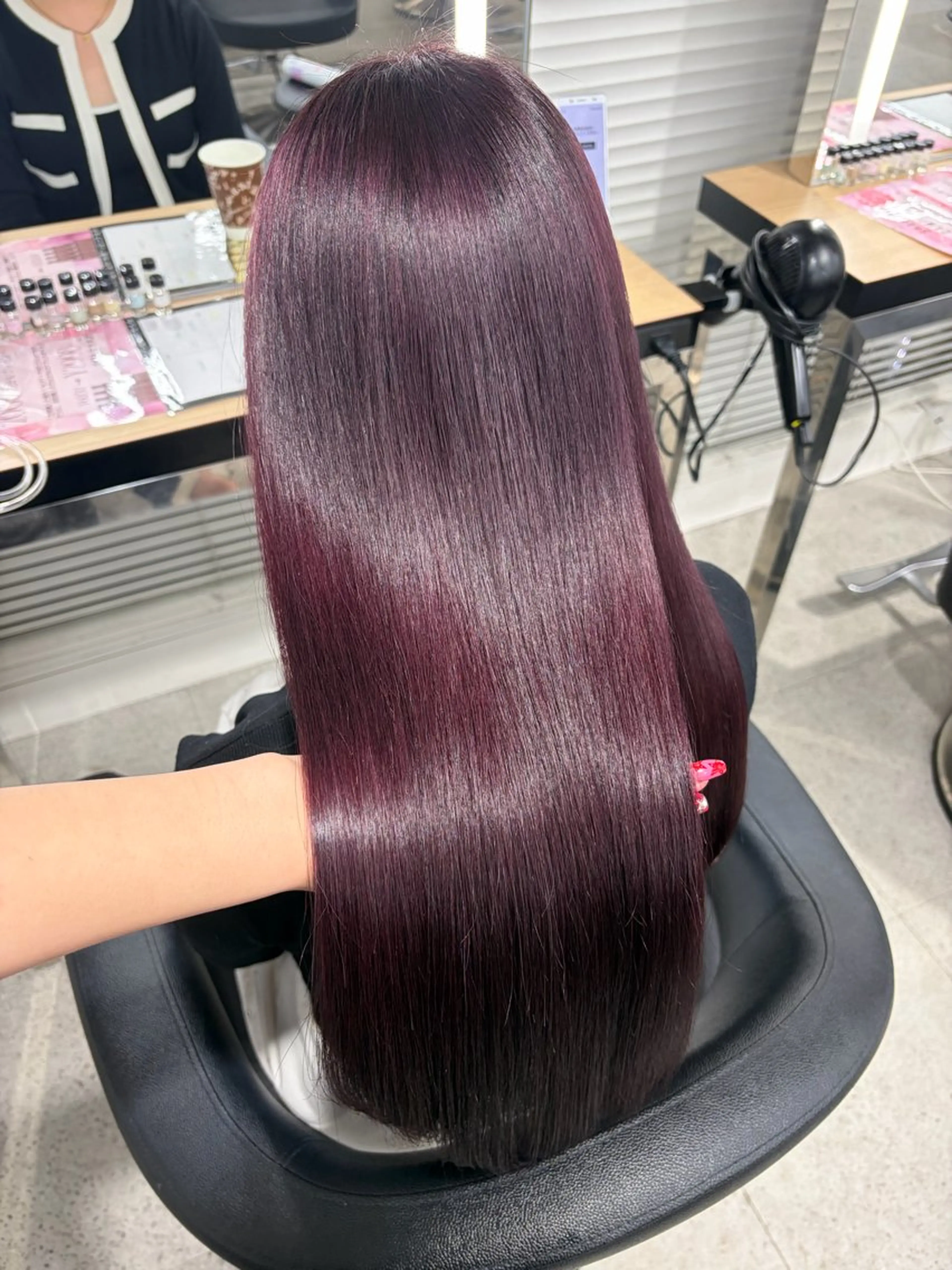 ロング カラー ブリーチ 髪質改善 トリートメント ヘアカラー 💗愛され暖色💗 ピンク/レッド💗のヘアスタイル