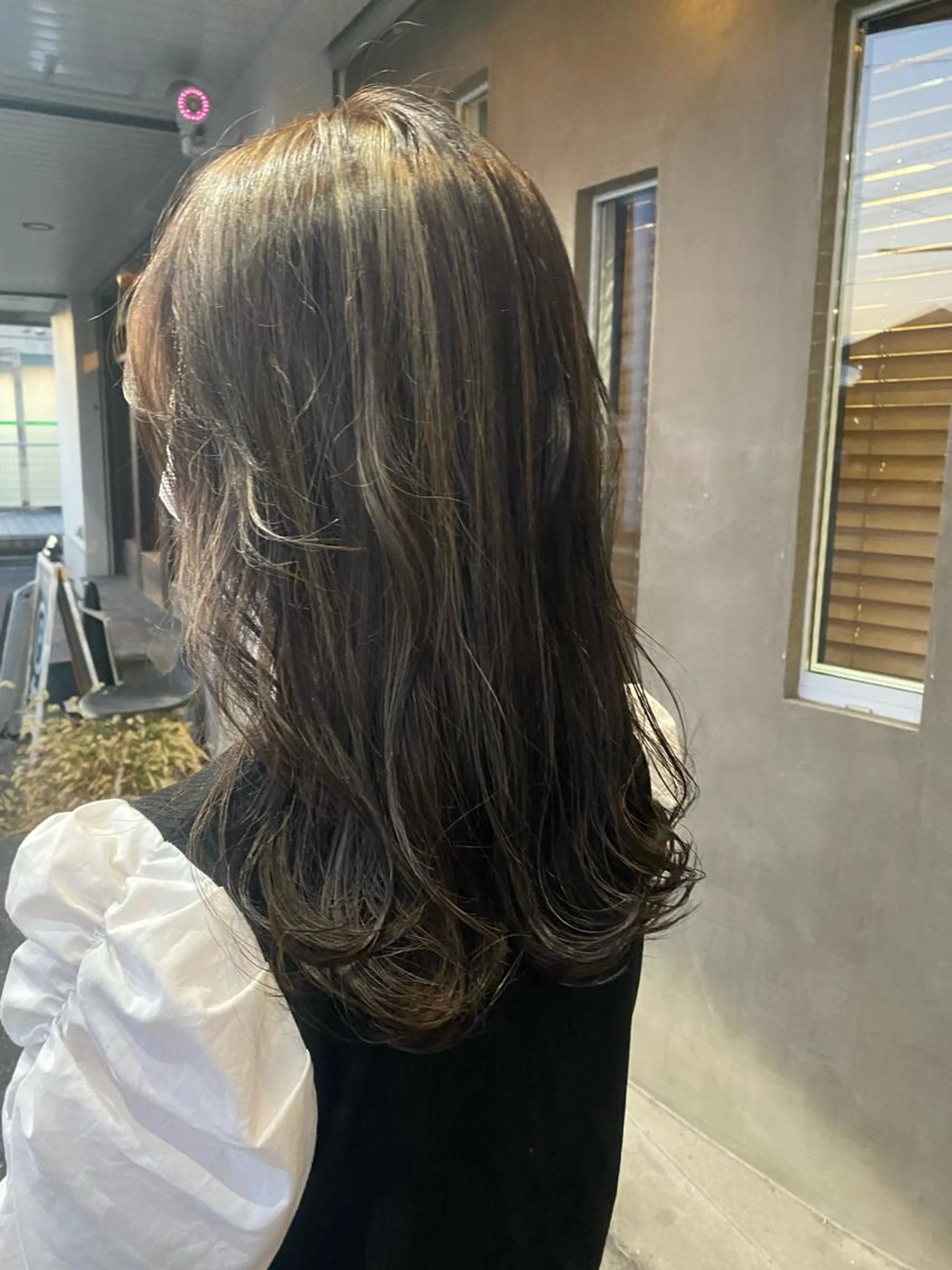 透明感たっぷりハイライト+全体カラー+前髪カット🤍ケアブリーチ込み✨全体ブリーチは出来ないけど透明感は抜群🤍🤍の写真