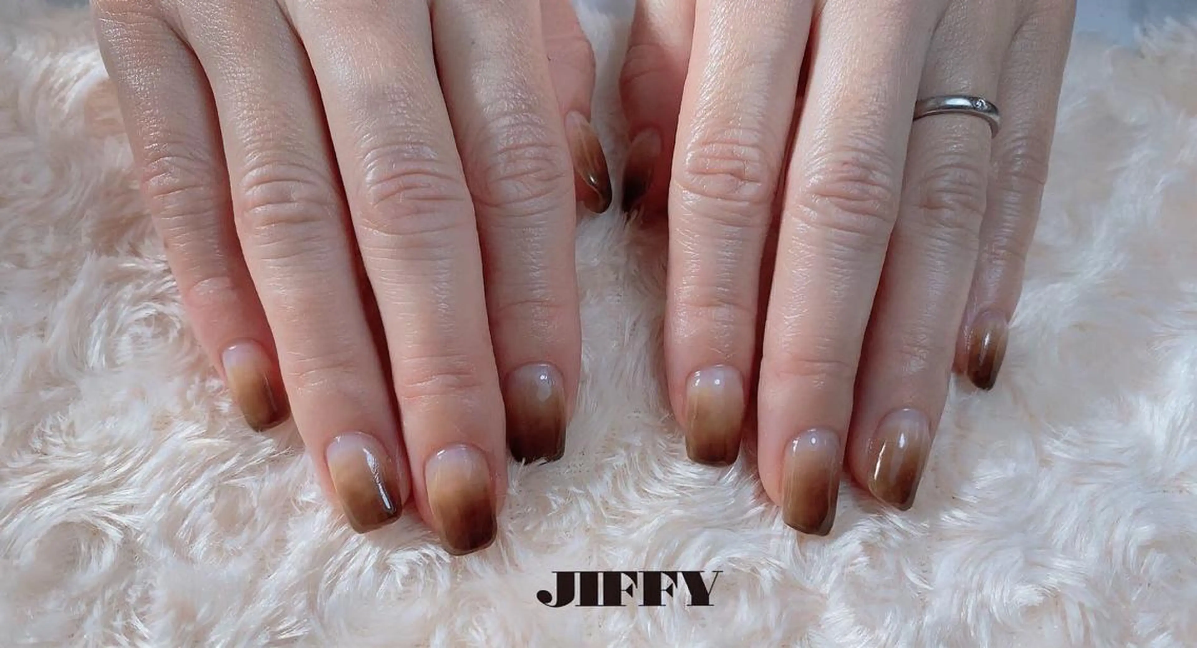 ネイル グラデーション ニュアンスネイル JIFFY nailstudioのネイルデザイン