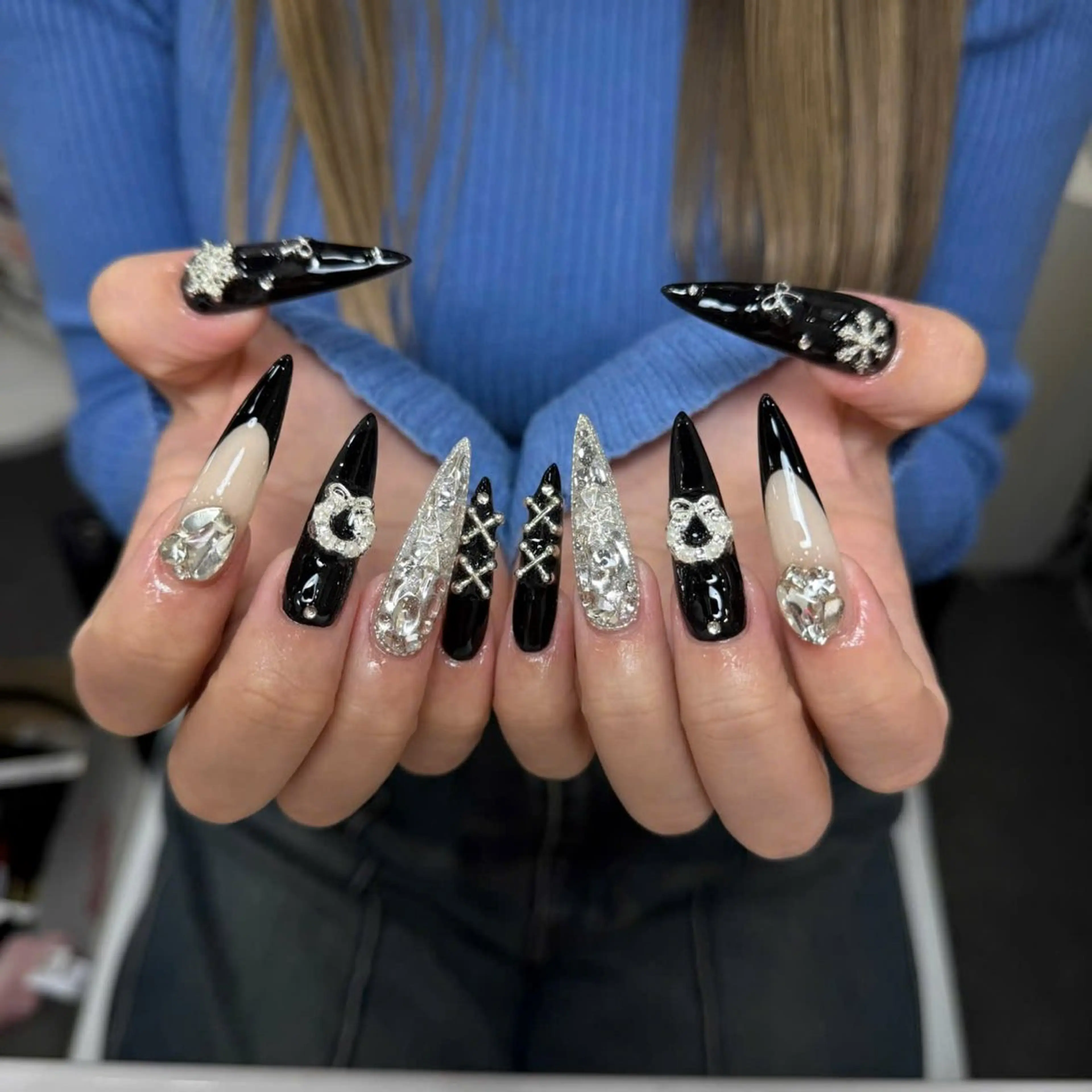 ネイル オーロラネイル 長さ出し フラッシュネイル フレンチネイル ジェルネイル Michi_Nails_Salon所属・Michi Nail Staffのネイルデザイン