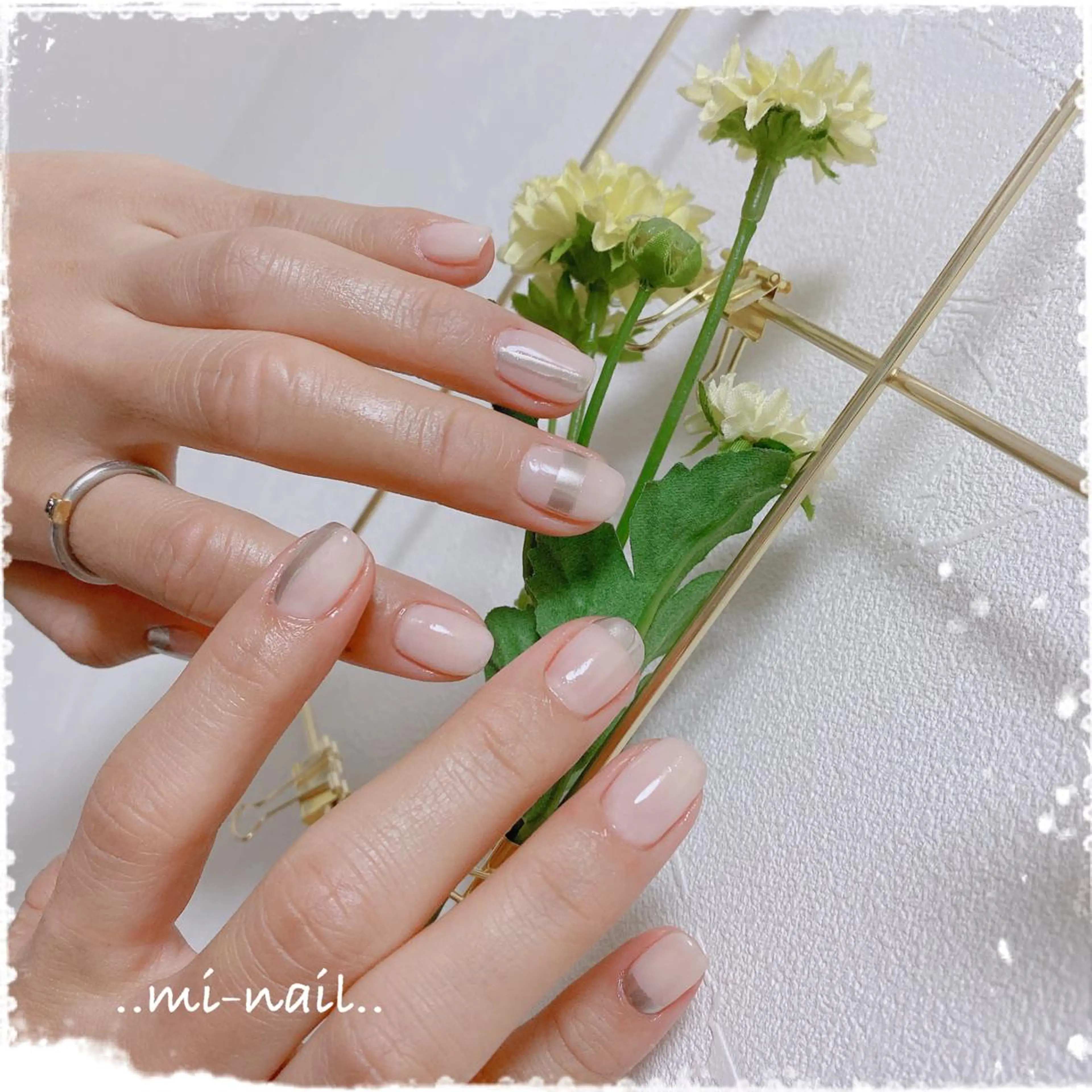 ネイル ミラーネイル シルバー シンプルネイル ..mi-nail ..のネイルデザイン